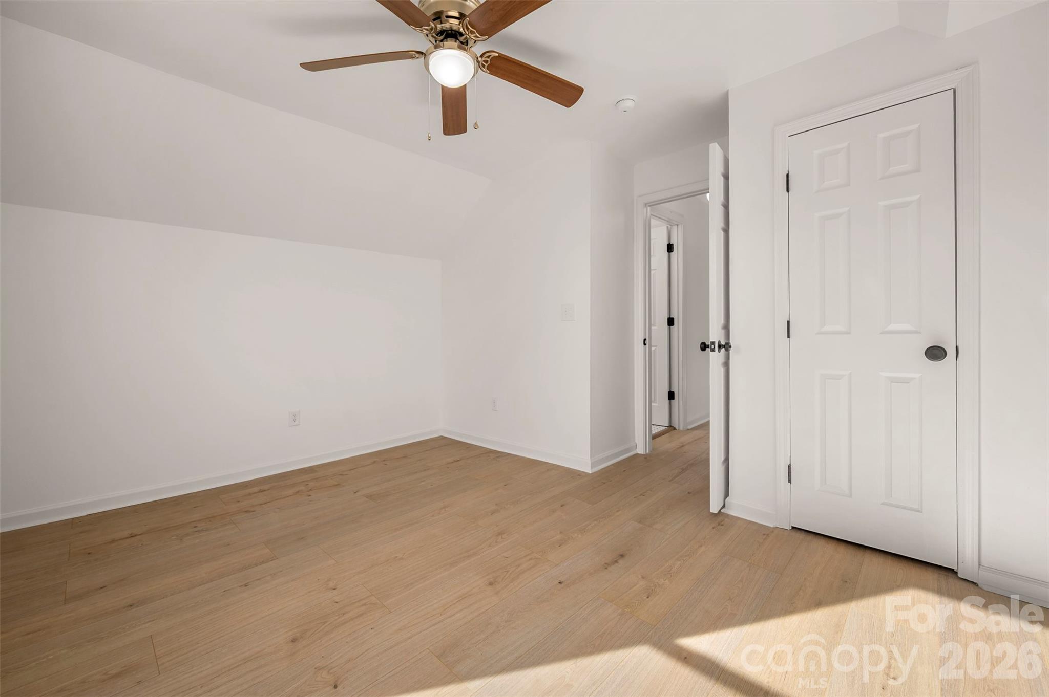 1206 Oakland Road