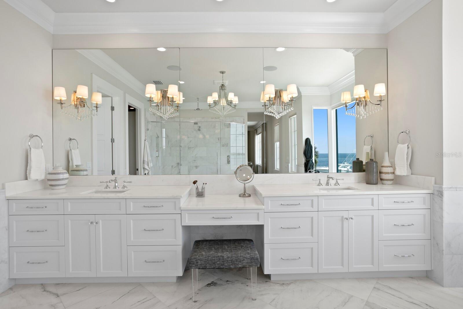 5110 W LONGFELLOW AVE