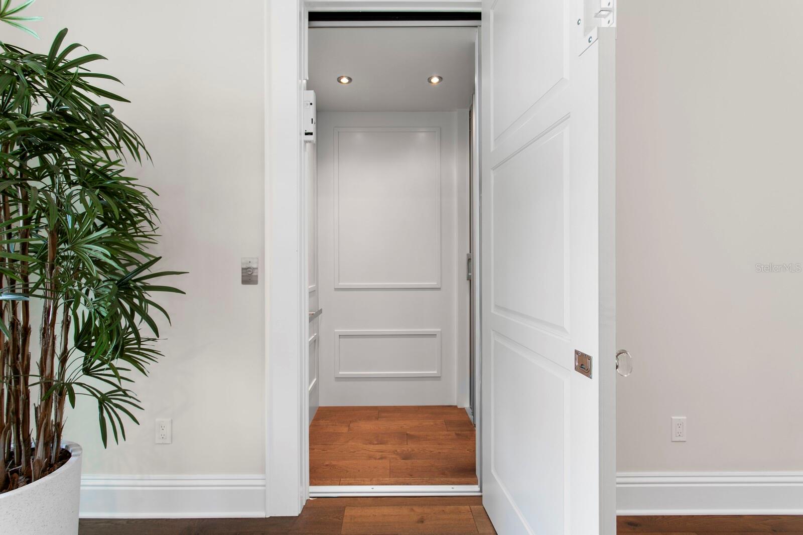 5110 W LONGFELLOW AVE