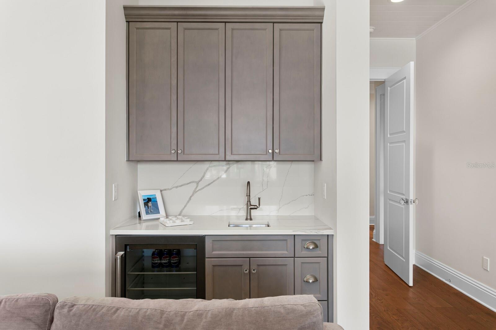 5110 W LONGFELLOW AVE