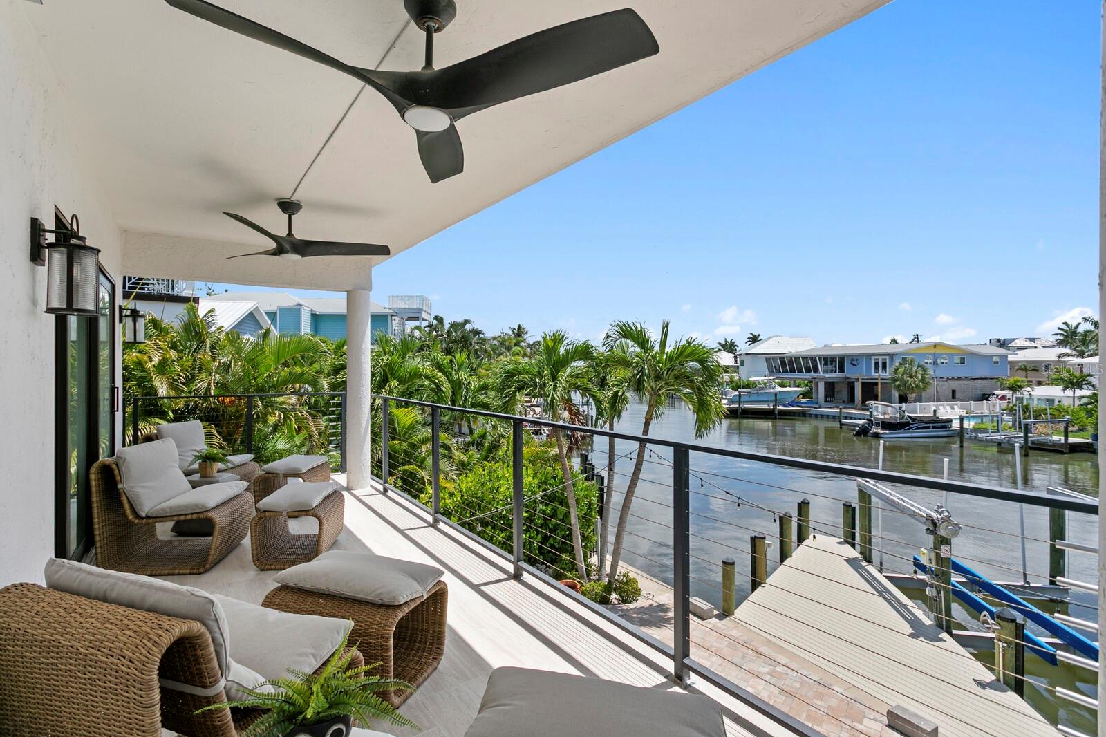 201 N HARBOR DR