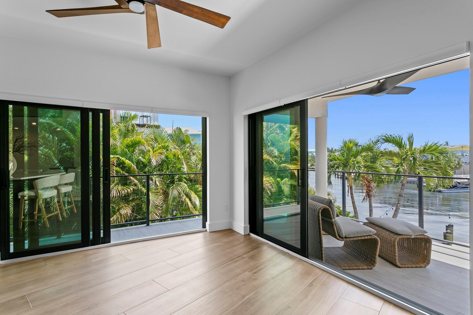 201 N HARBOR DR