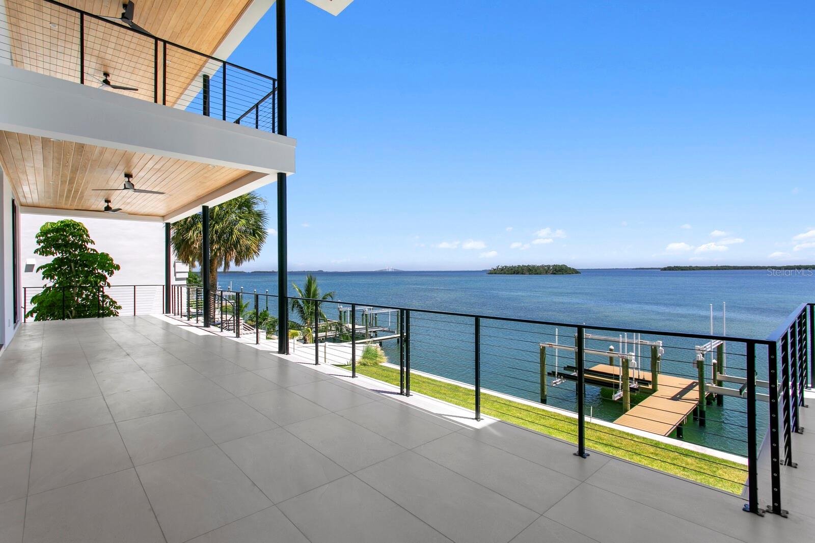 114 SANDS POINT DR