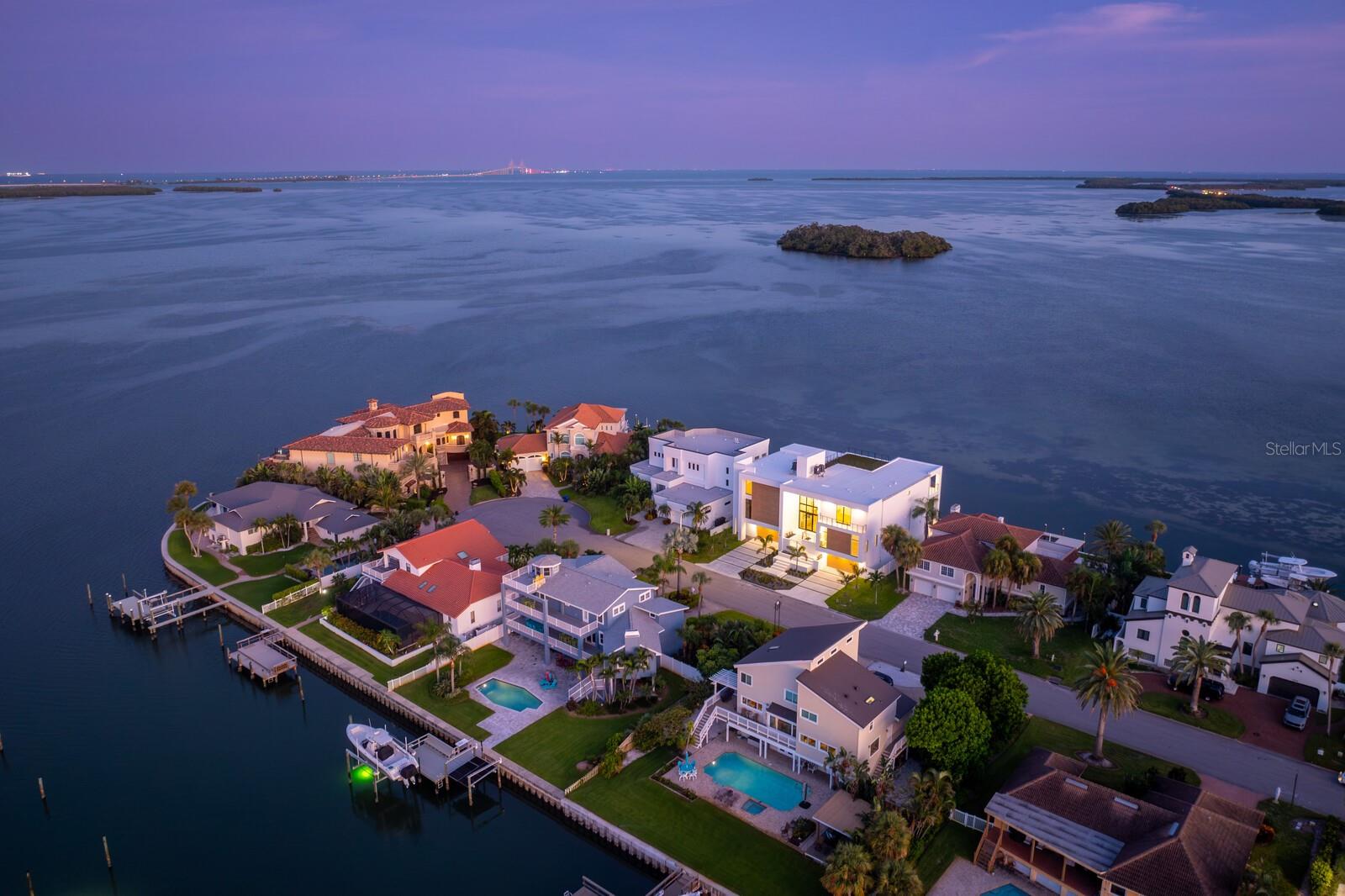 114 SANDS POINT DR
