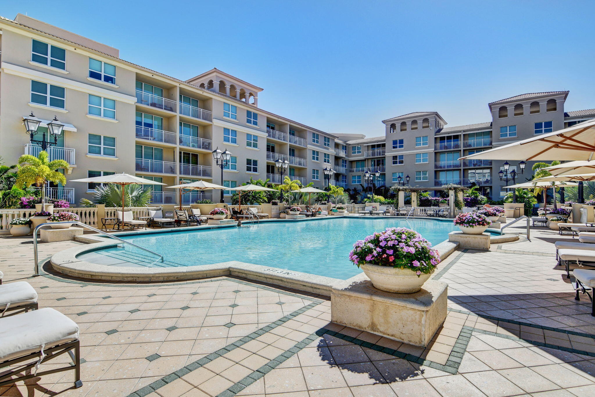 99 SE Mizner Boulevard 823