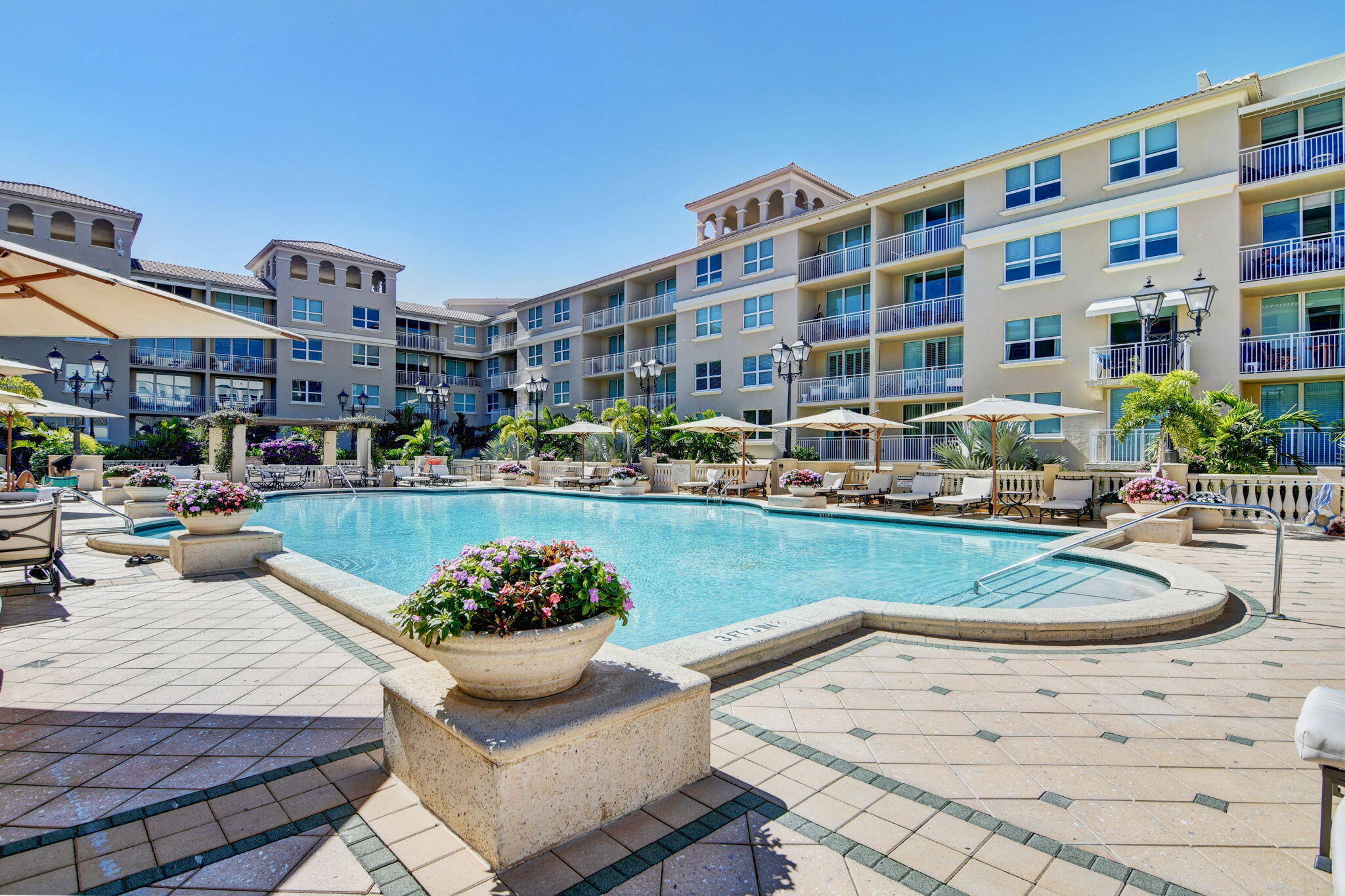 99 SE Mizner Boulevard 823