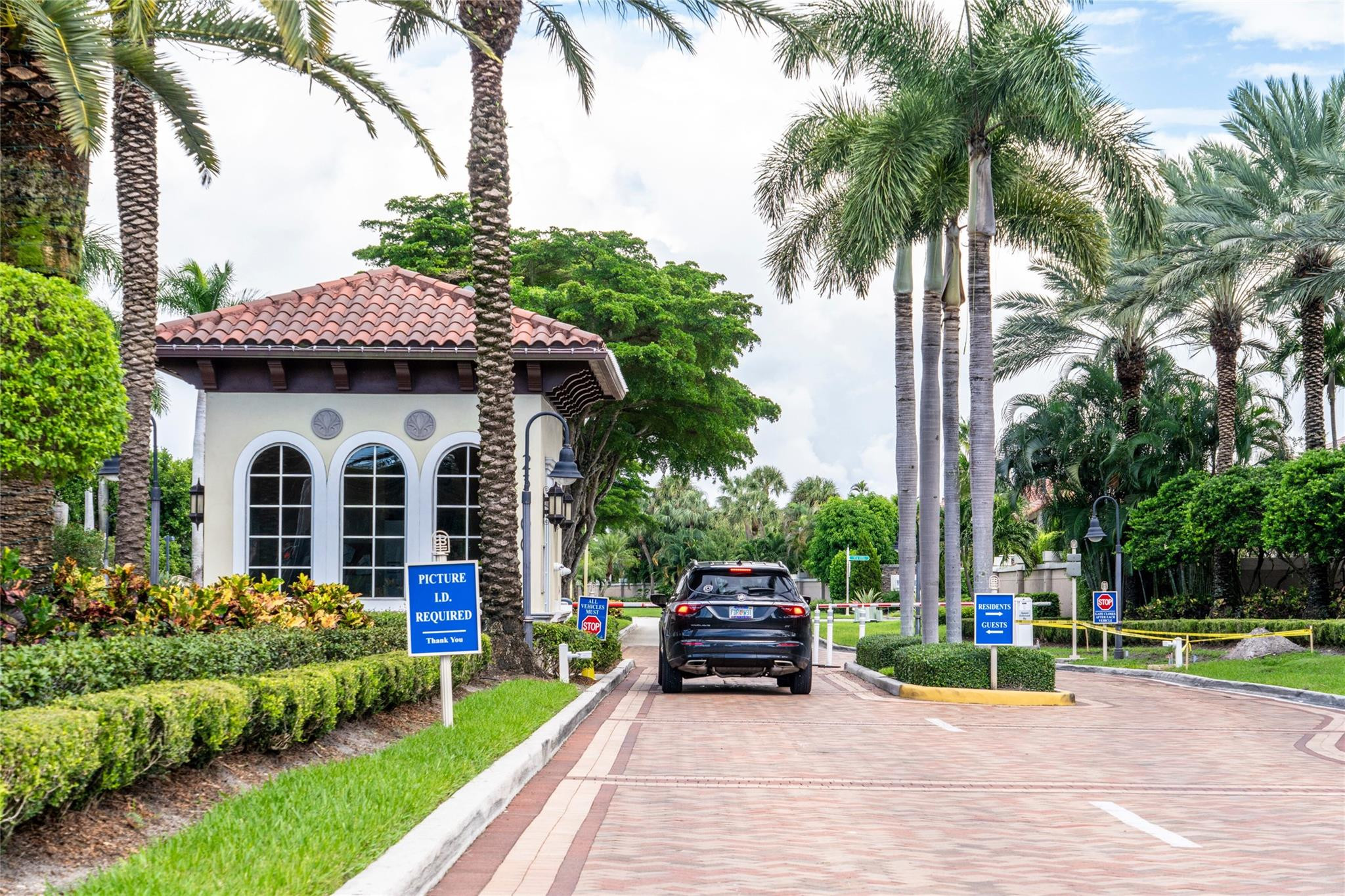 6606 Villa Sonrisa Drive 910