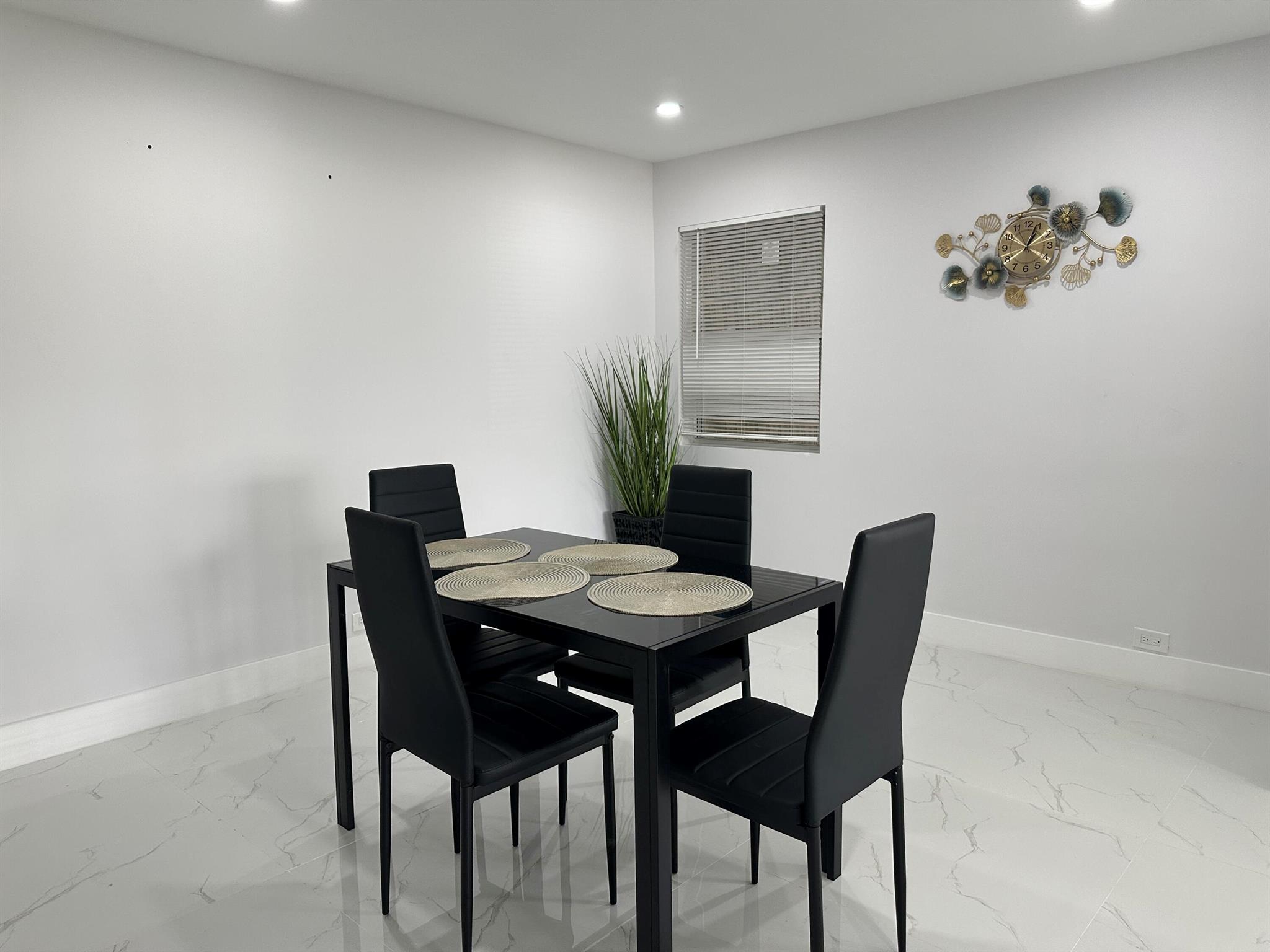 255 Glouchester Street