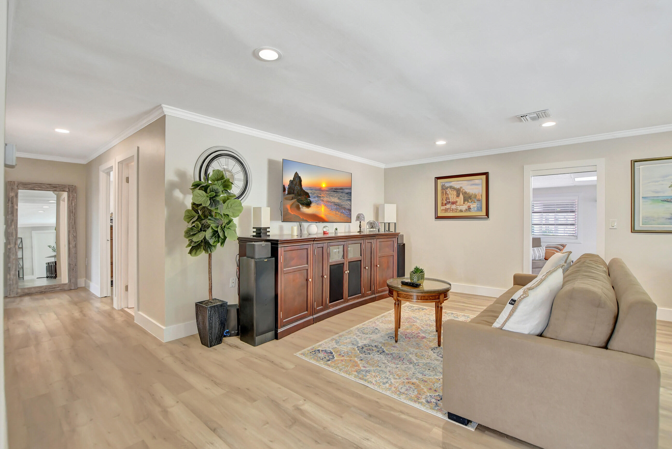 1599 Isabel Este Road