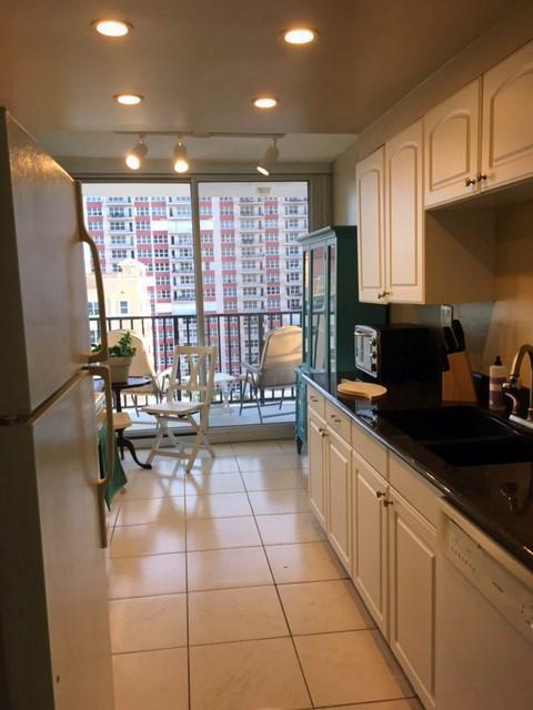 525 N Ocean Boulevard 1015