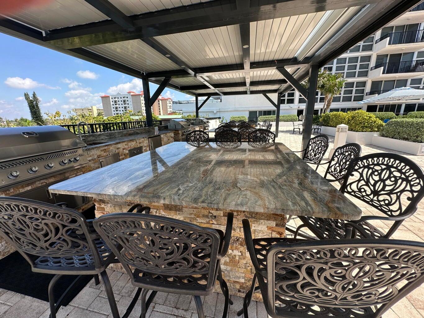 525 N Ocean Boulevard 1015