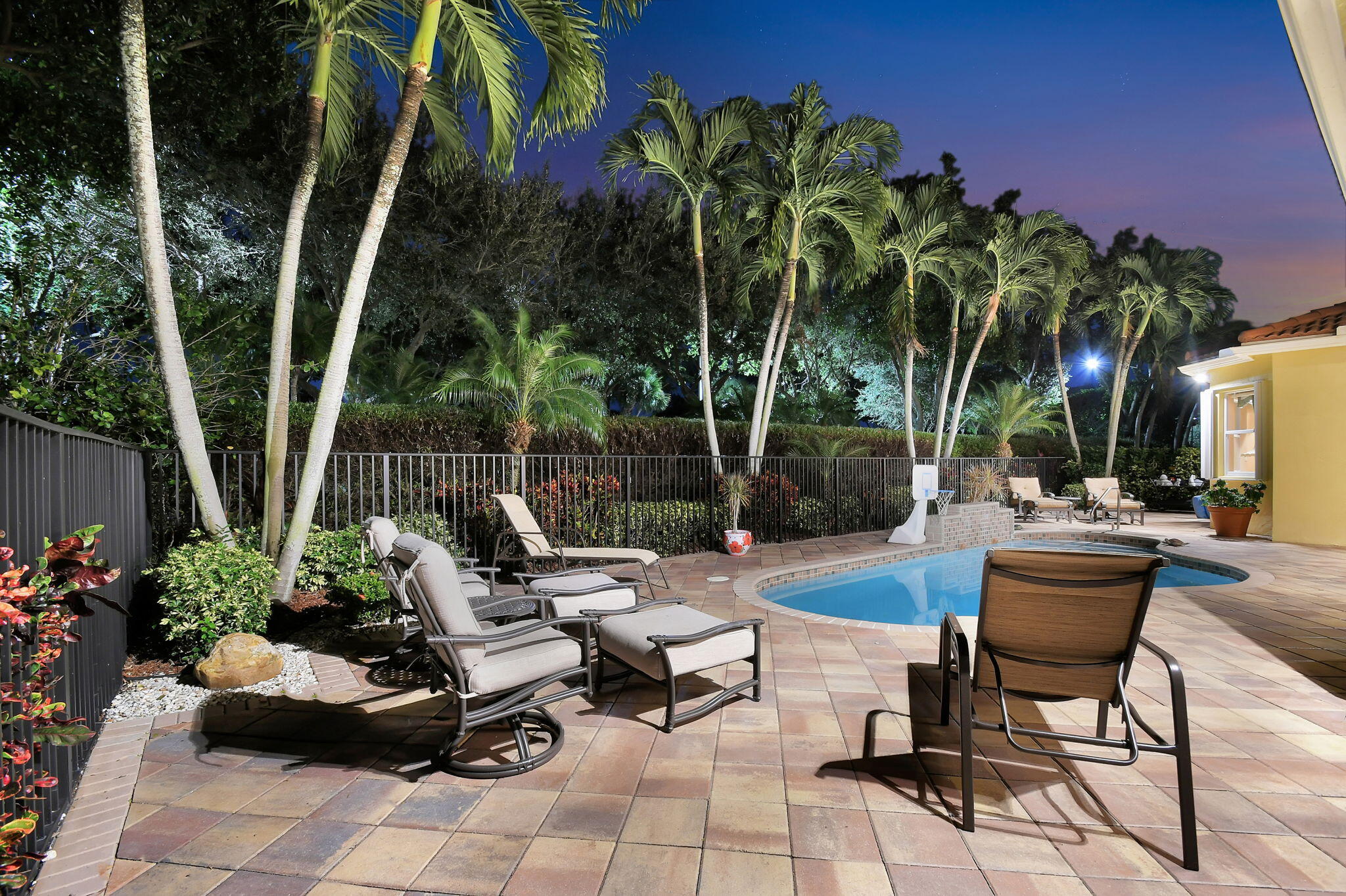 7126 Springville Cove