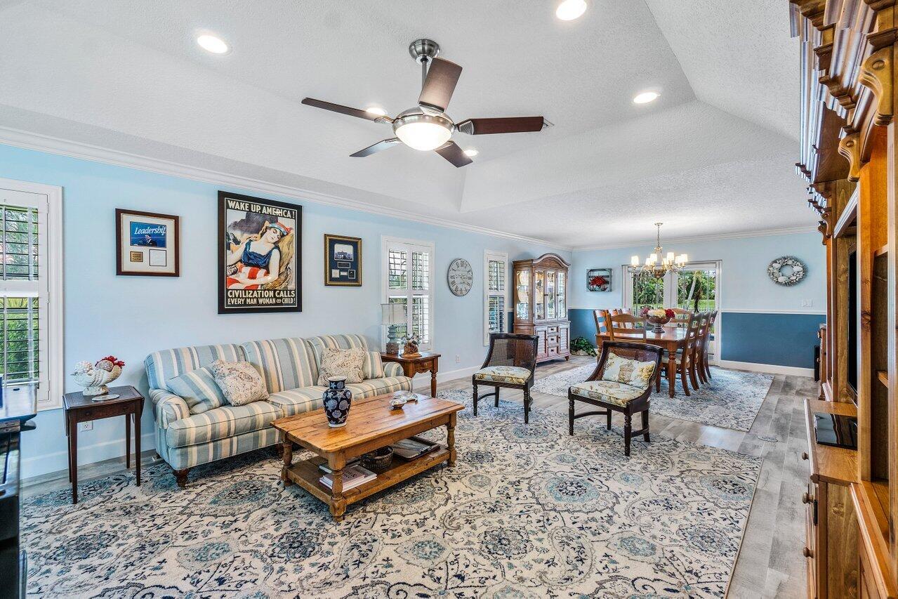 4299 Fox Trace