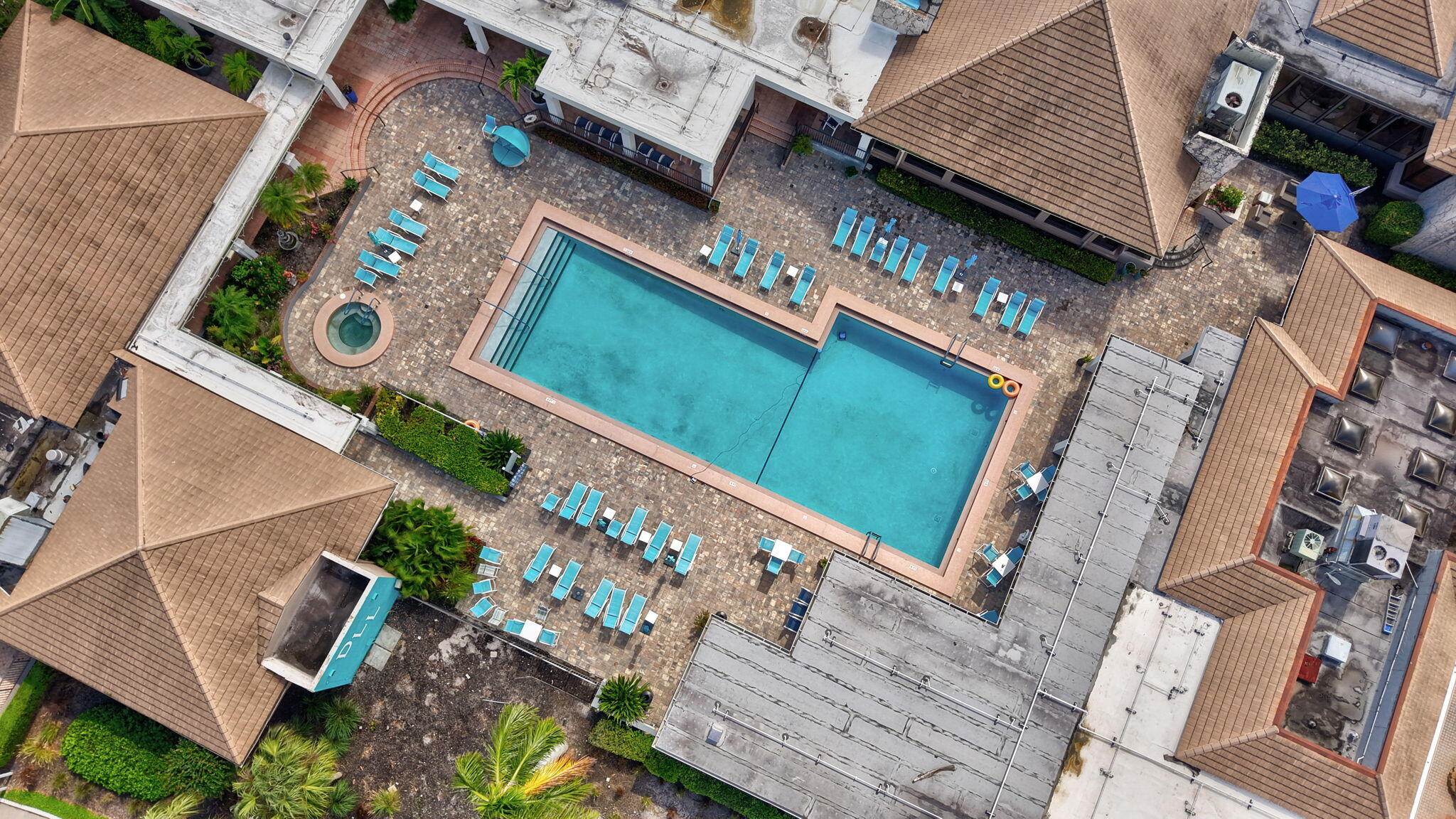 8450 Casa Del Lago J