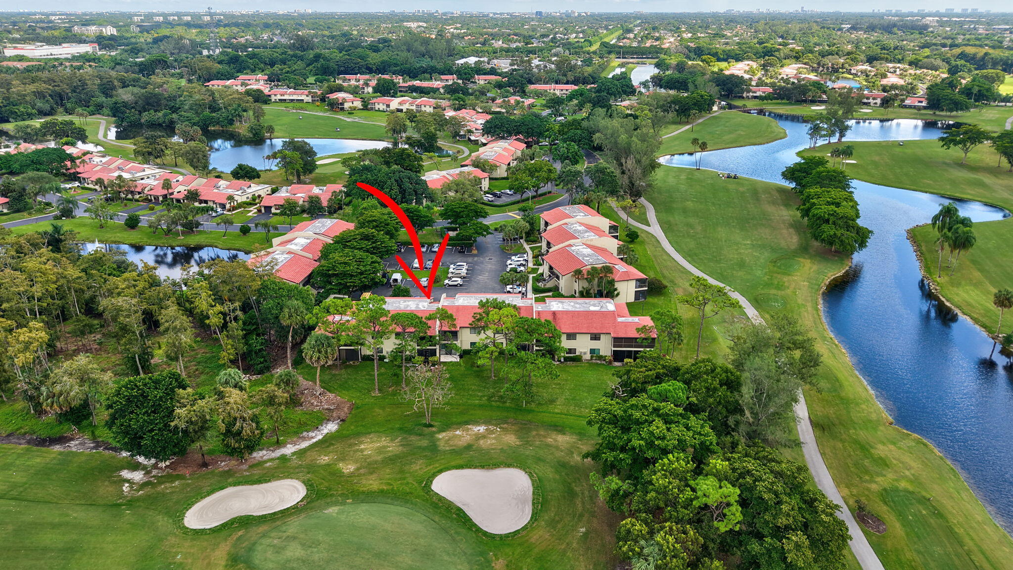 8450 Casa Del Lago J