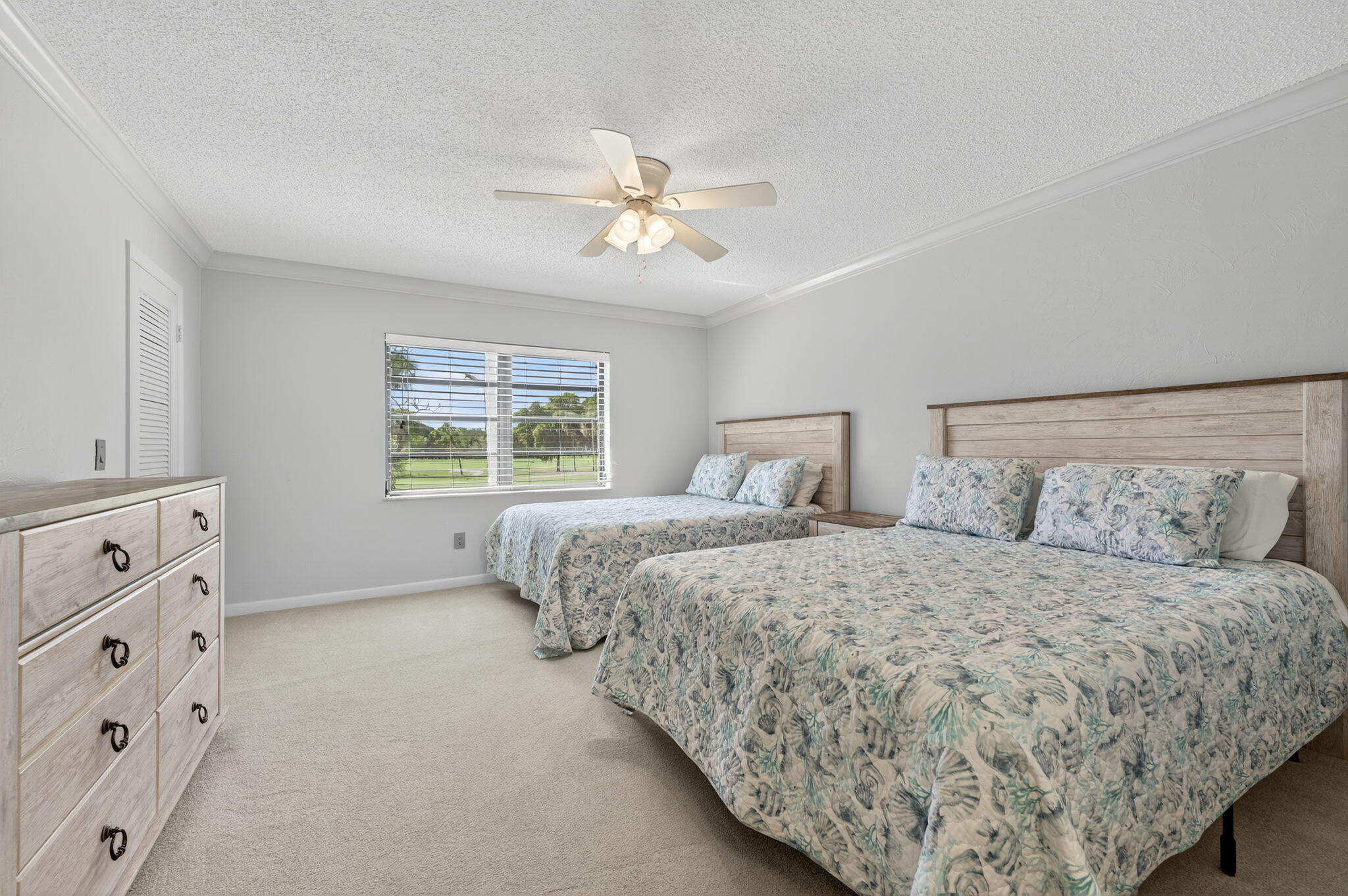 8450 Casa Del Lago J