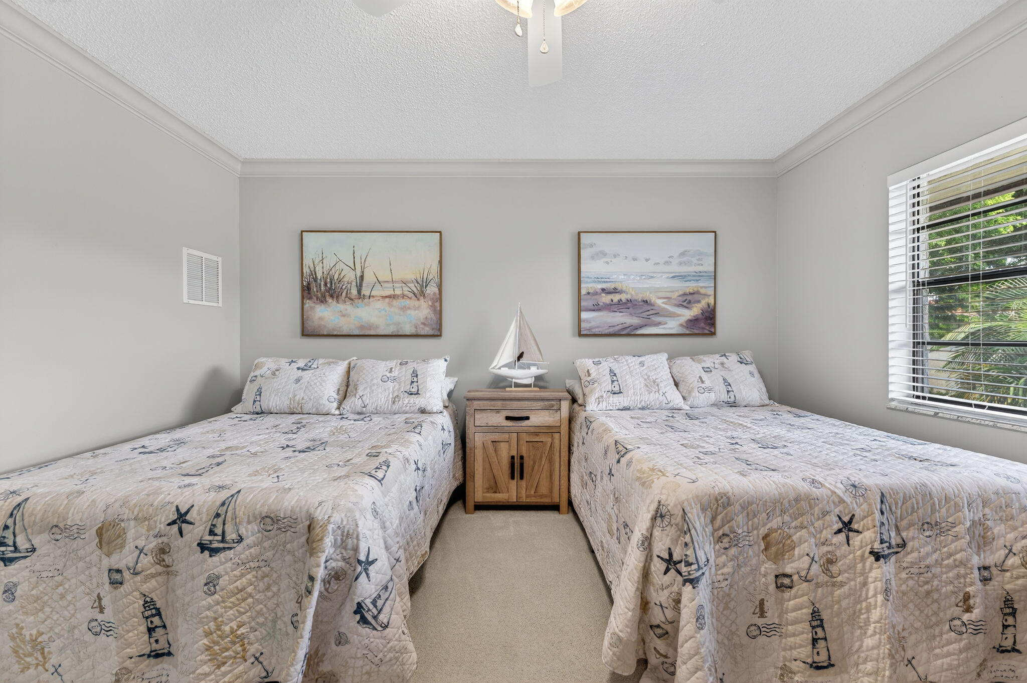 8450 Casa Del Lago J