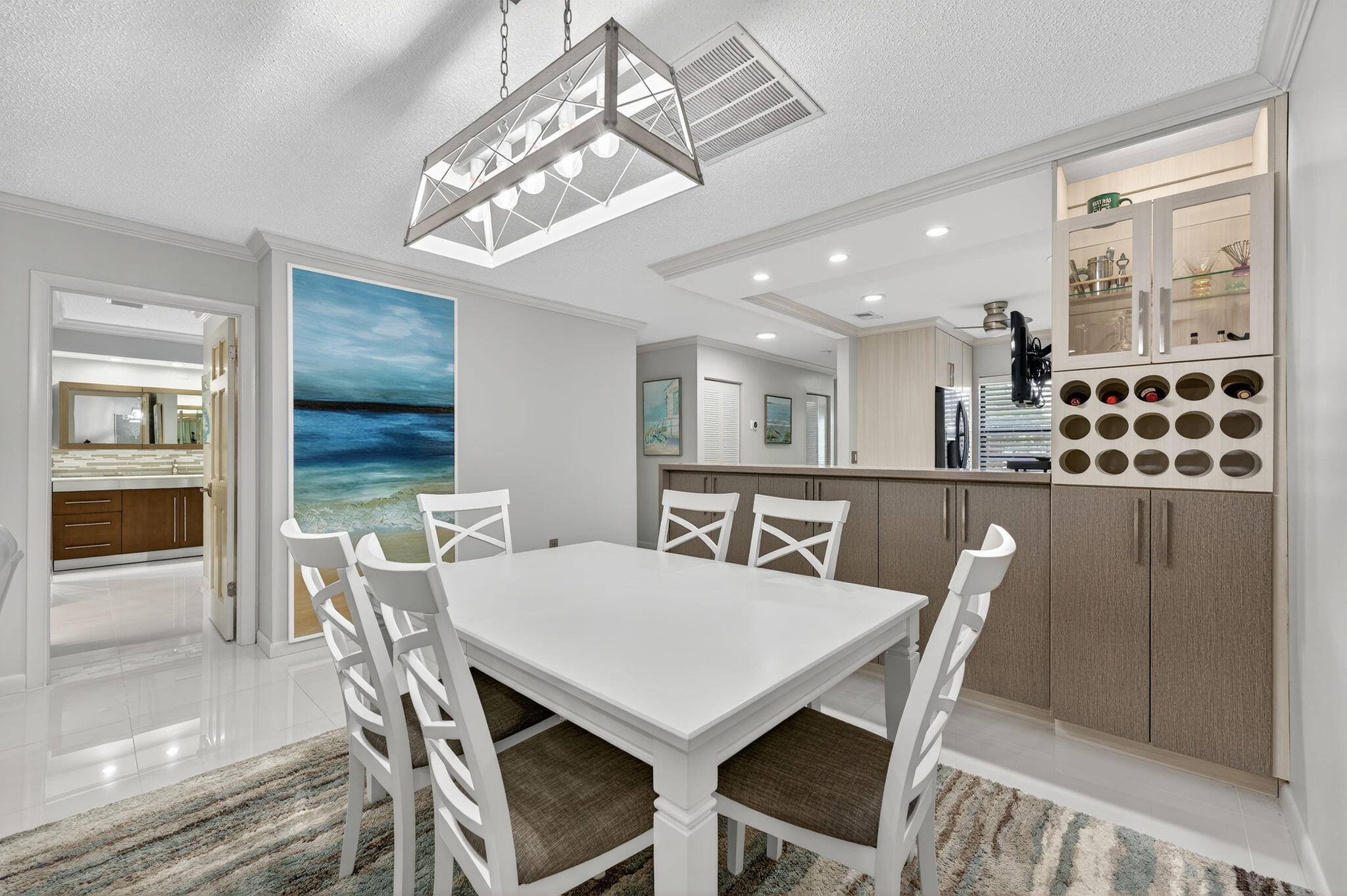8450 Casa Del Lago J