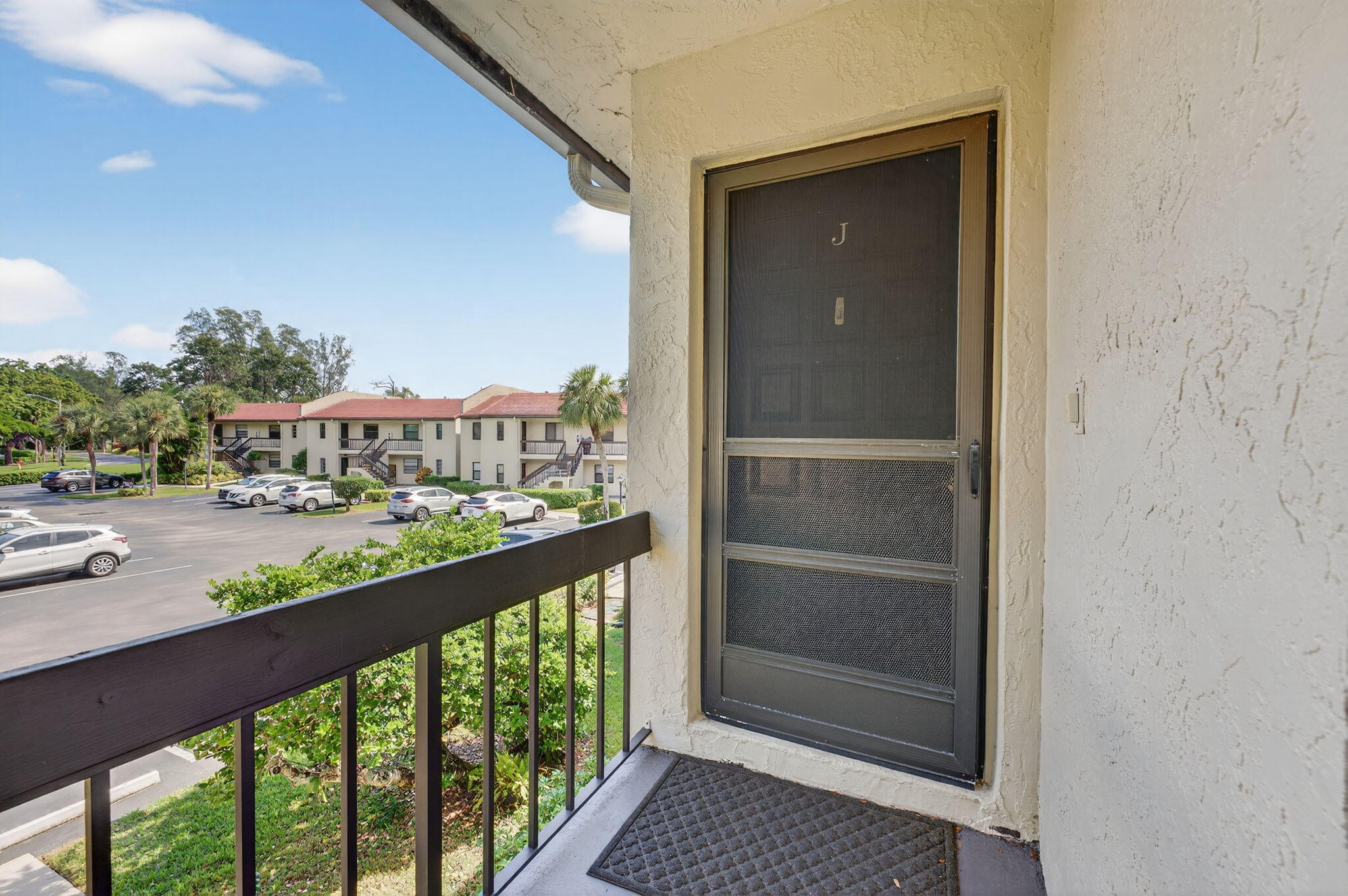 8450 Casa Del Lago J