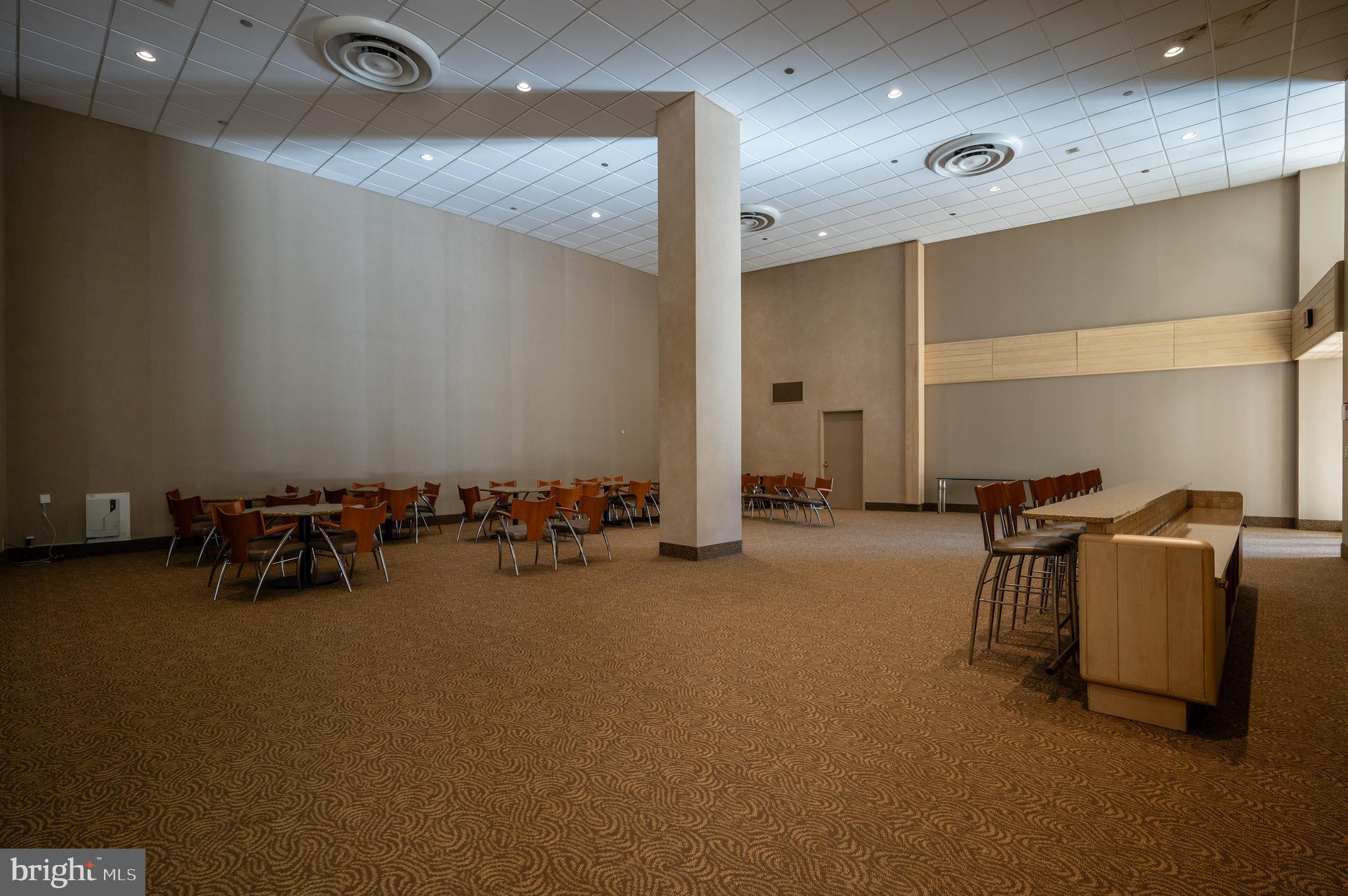 1805 Crystal Dr #208s