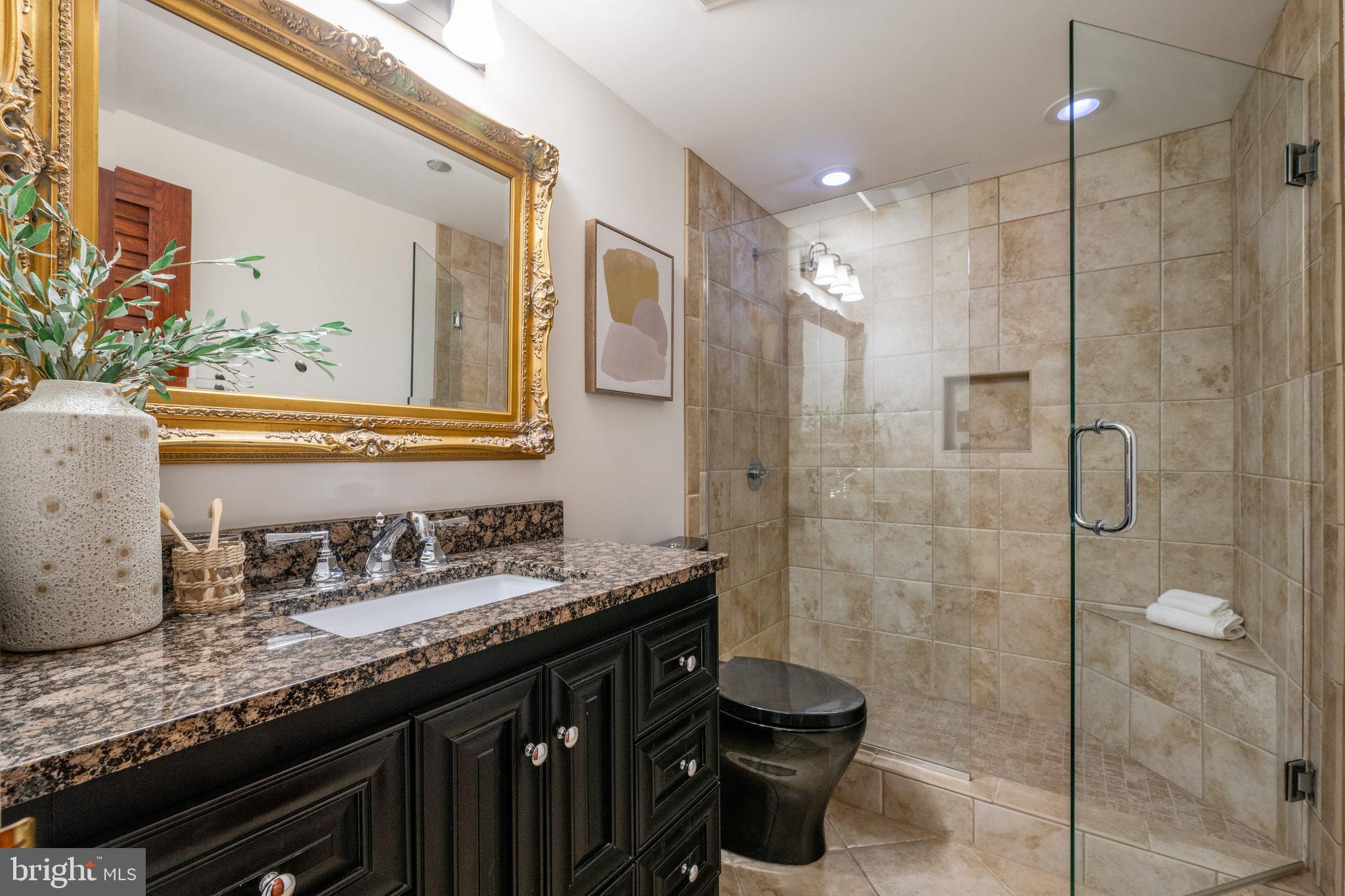 1805 Crystal Dr #208s