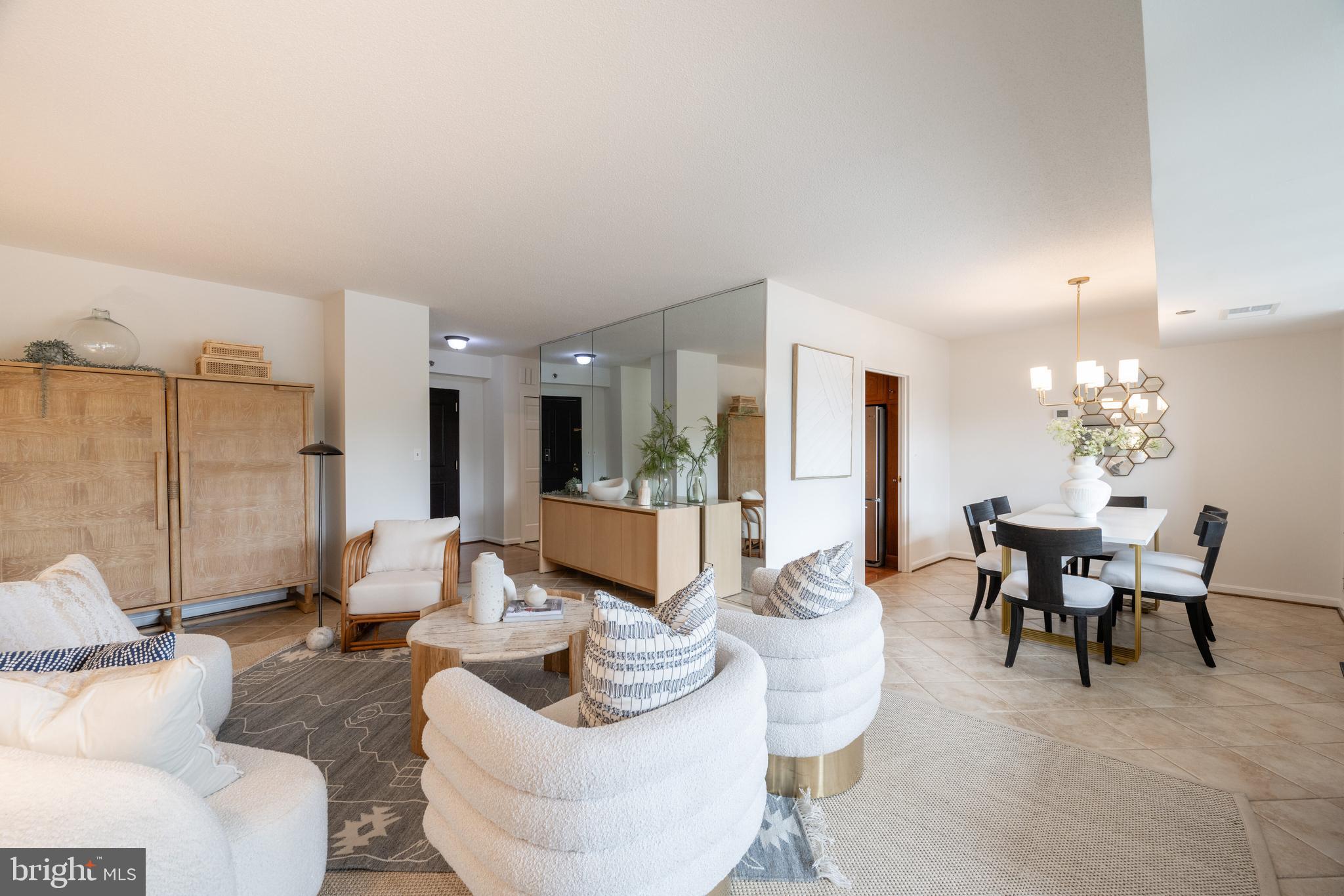 1805 Crystal Dr #208s