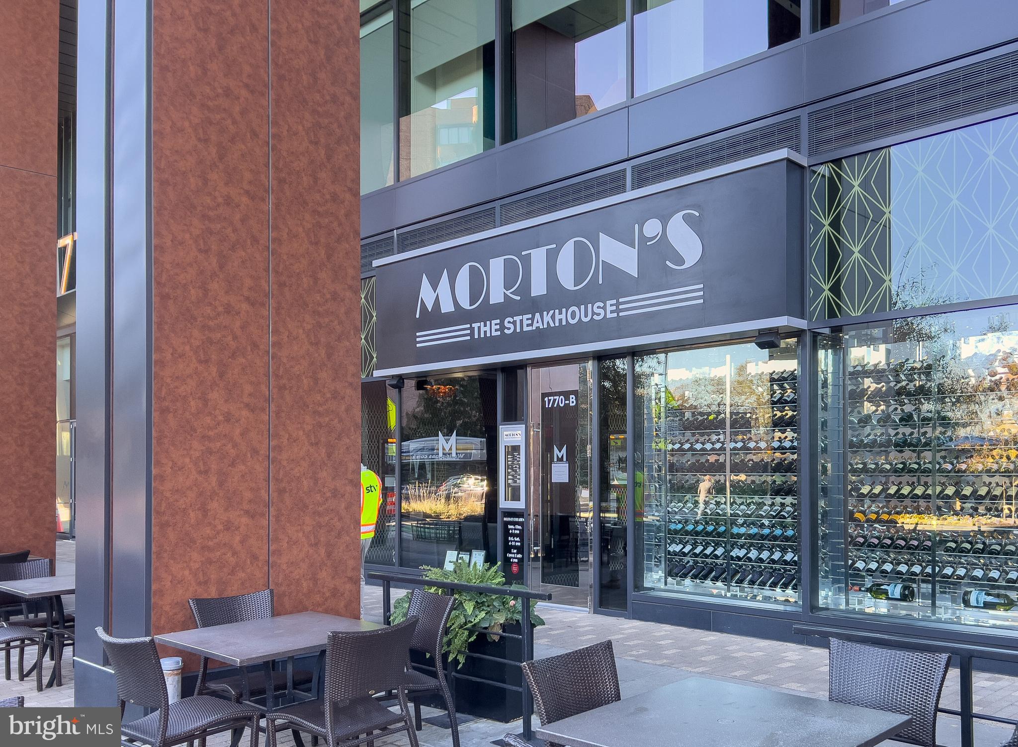 1805 Crystal Dr #208s