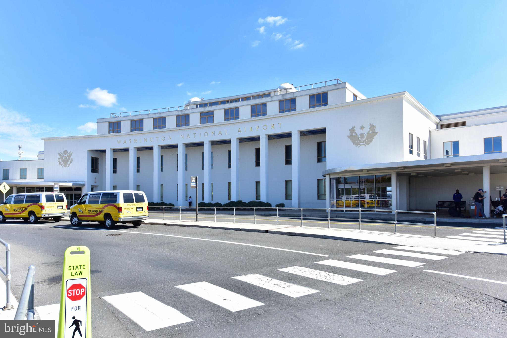 1805 Crystal Dr #208s