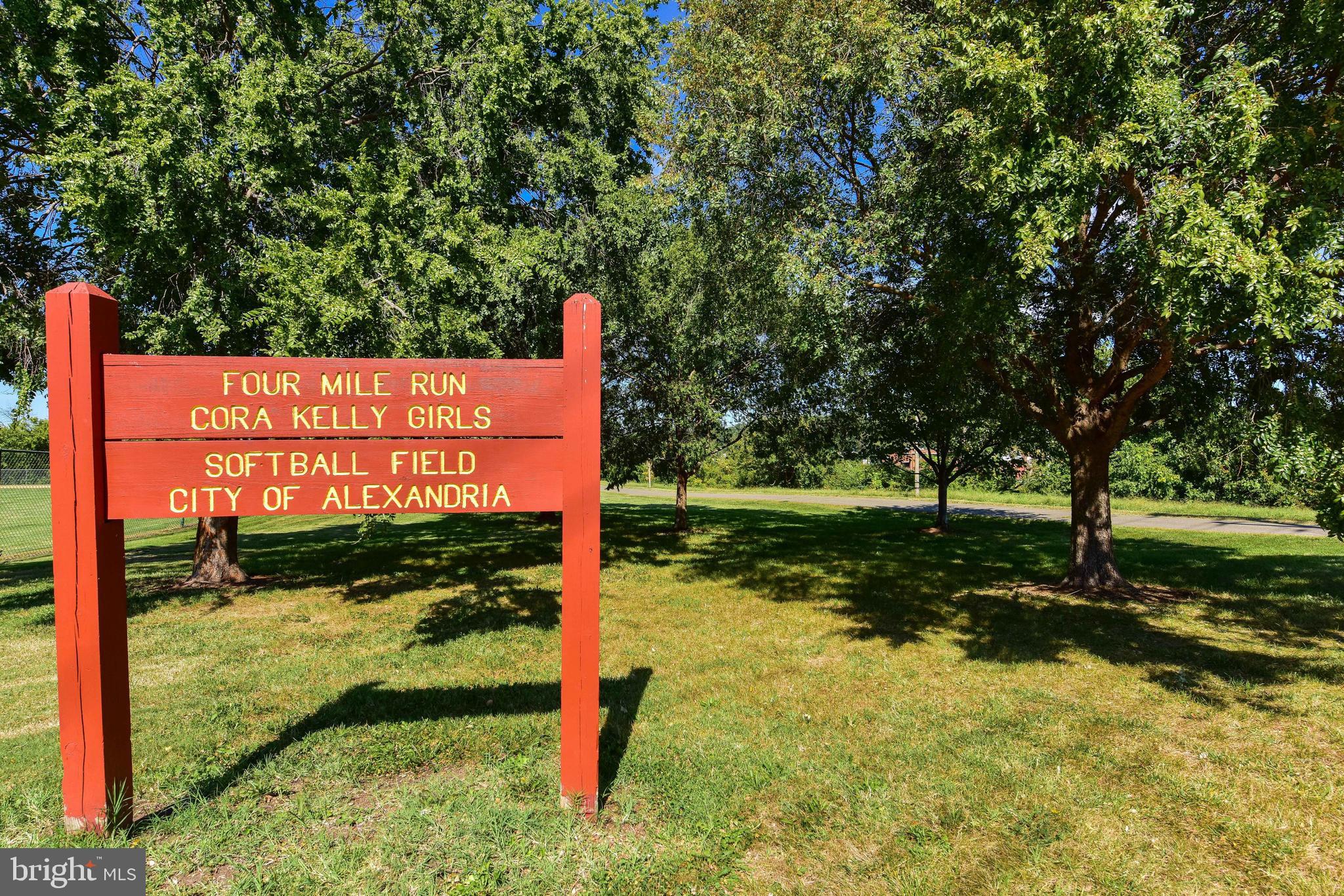 1805 Crystal Dr #208s