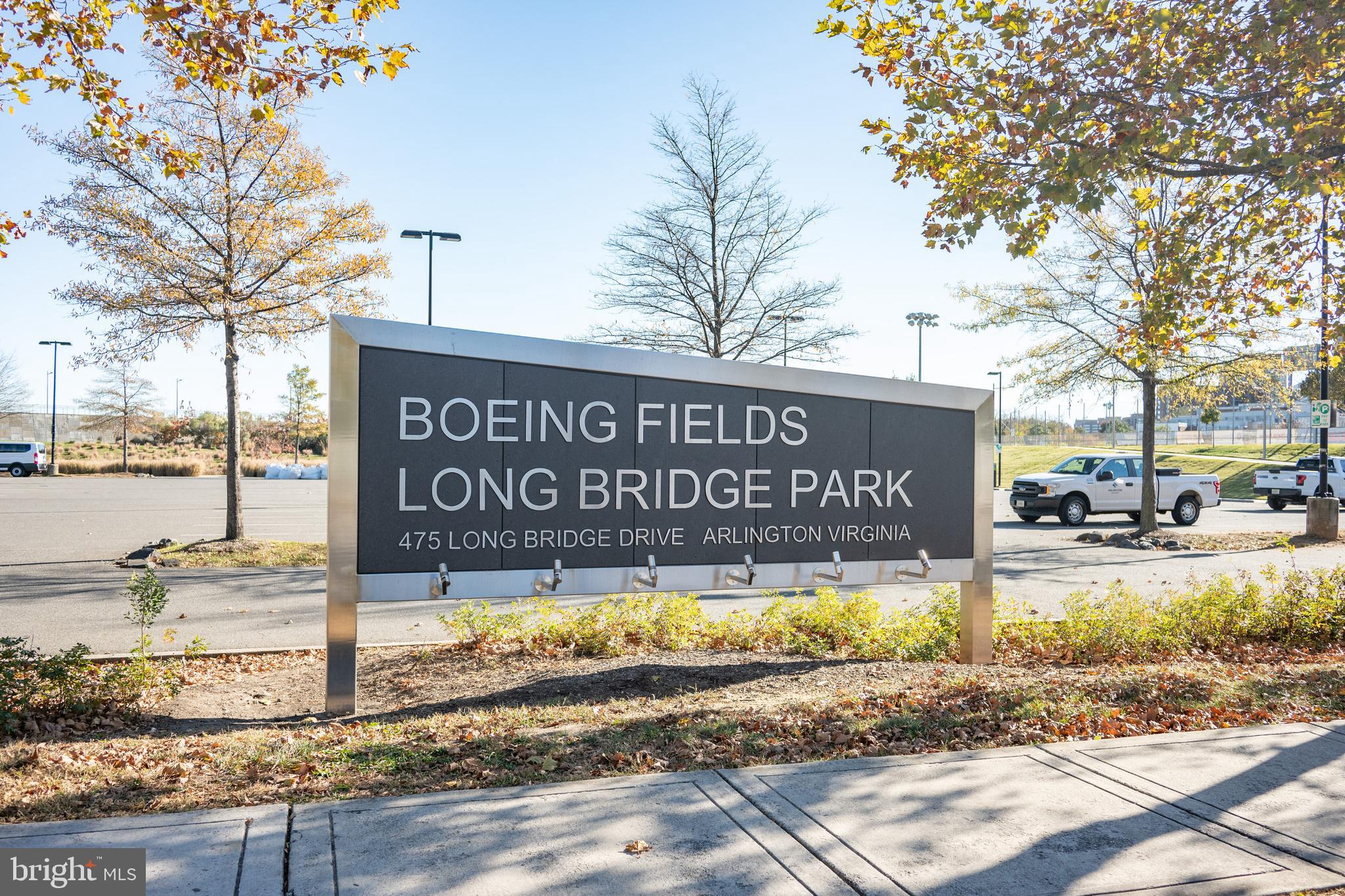 1805 Crystal Dr #208s