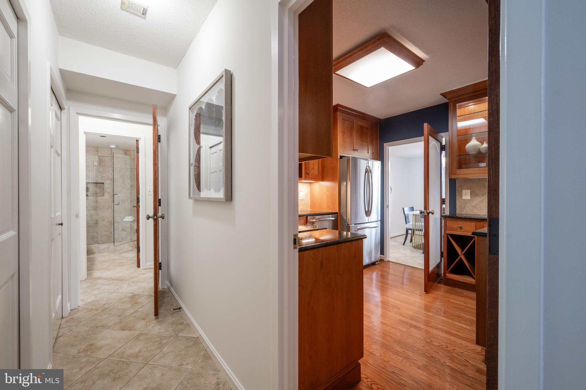 1805 Crystal Dr #208s