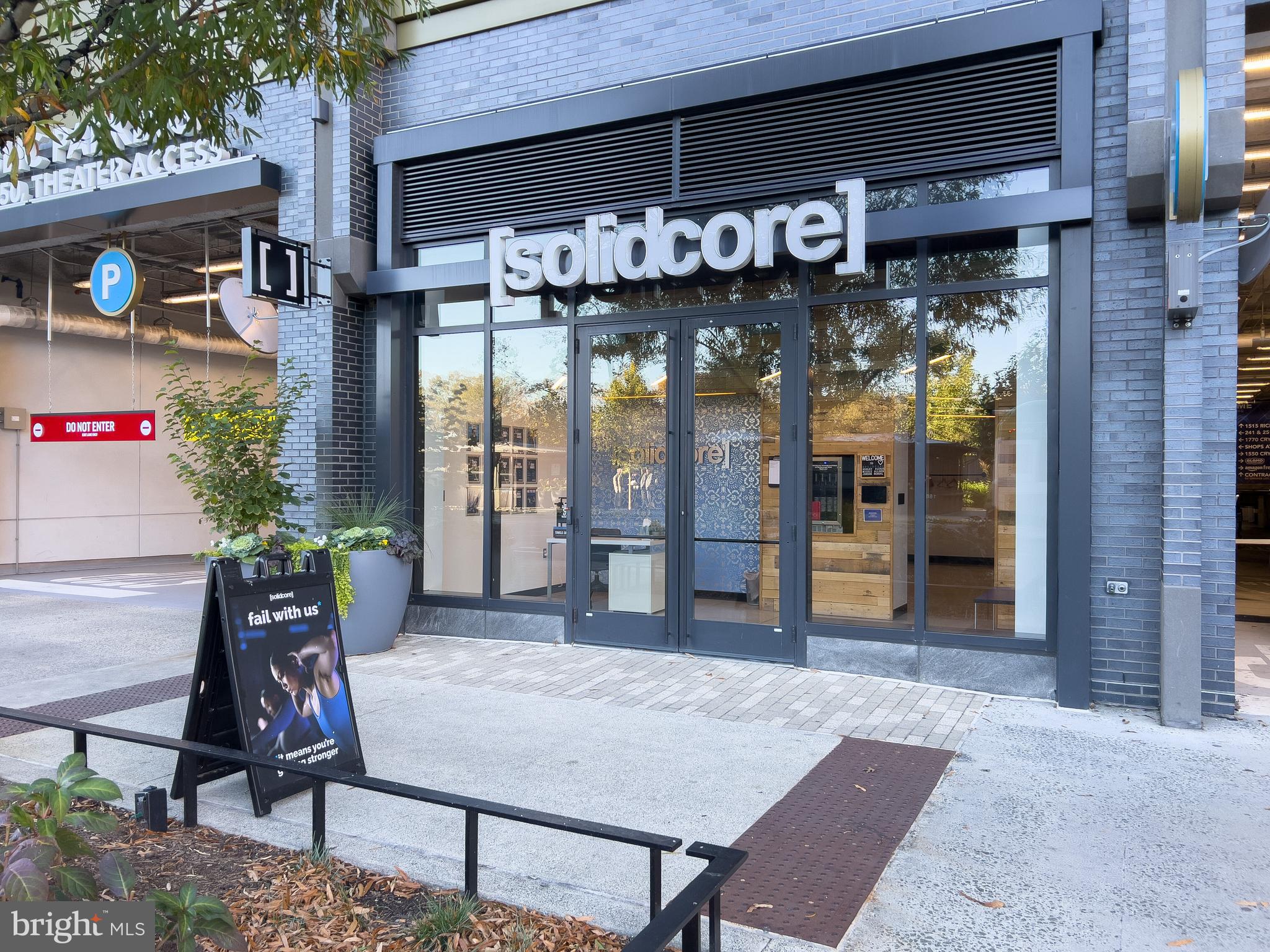 1805 Crystal Dr #208s