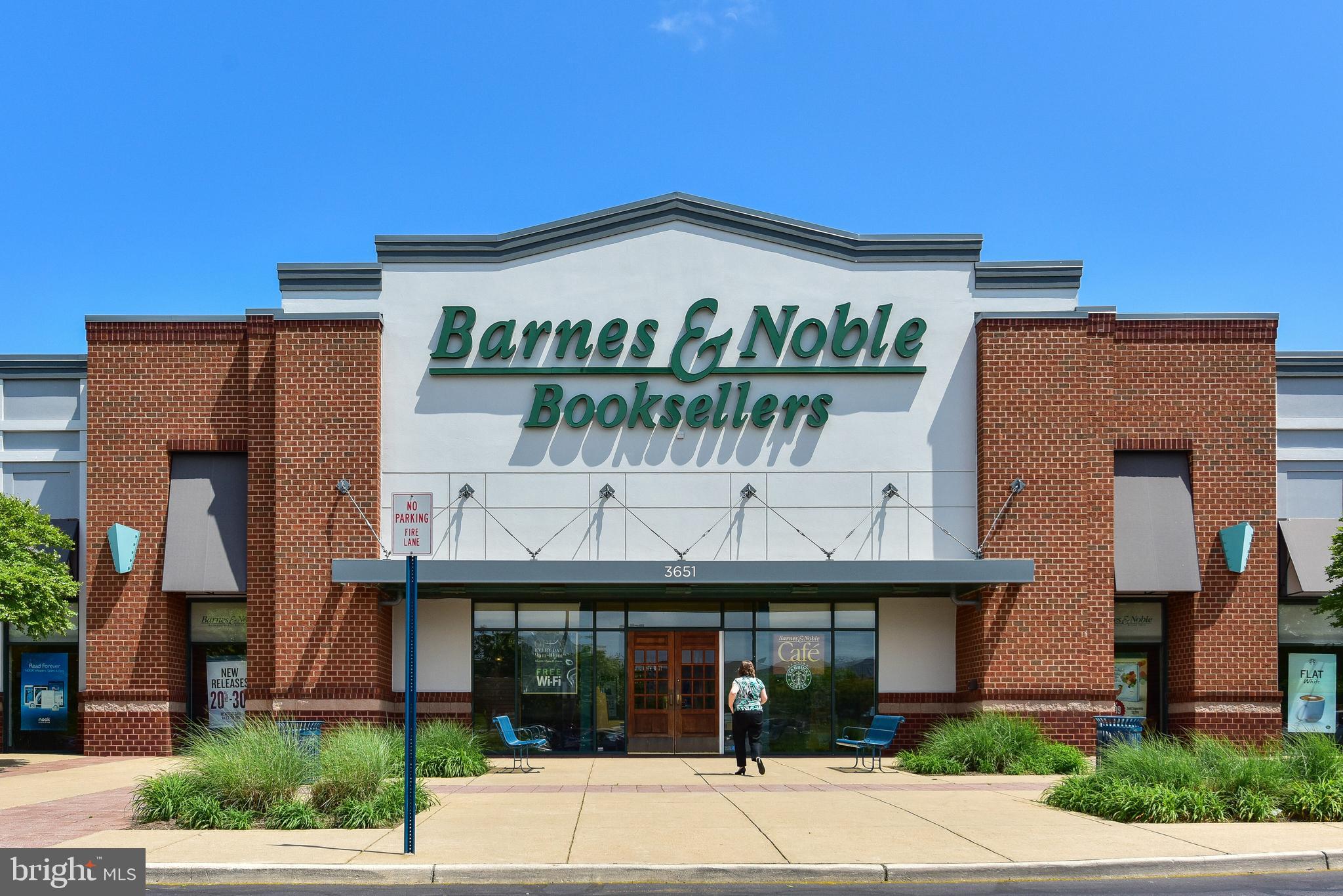 1805 Crystal Dr #208s