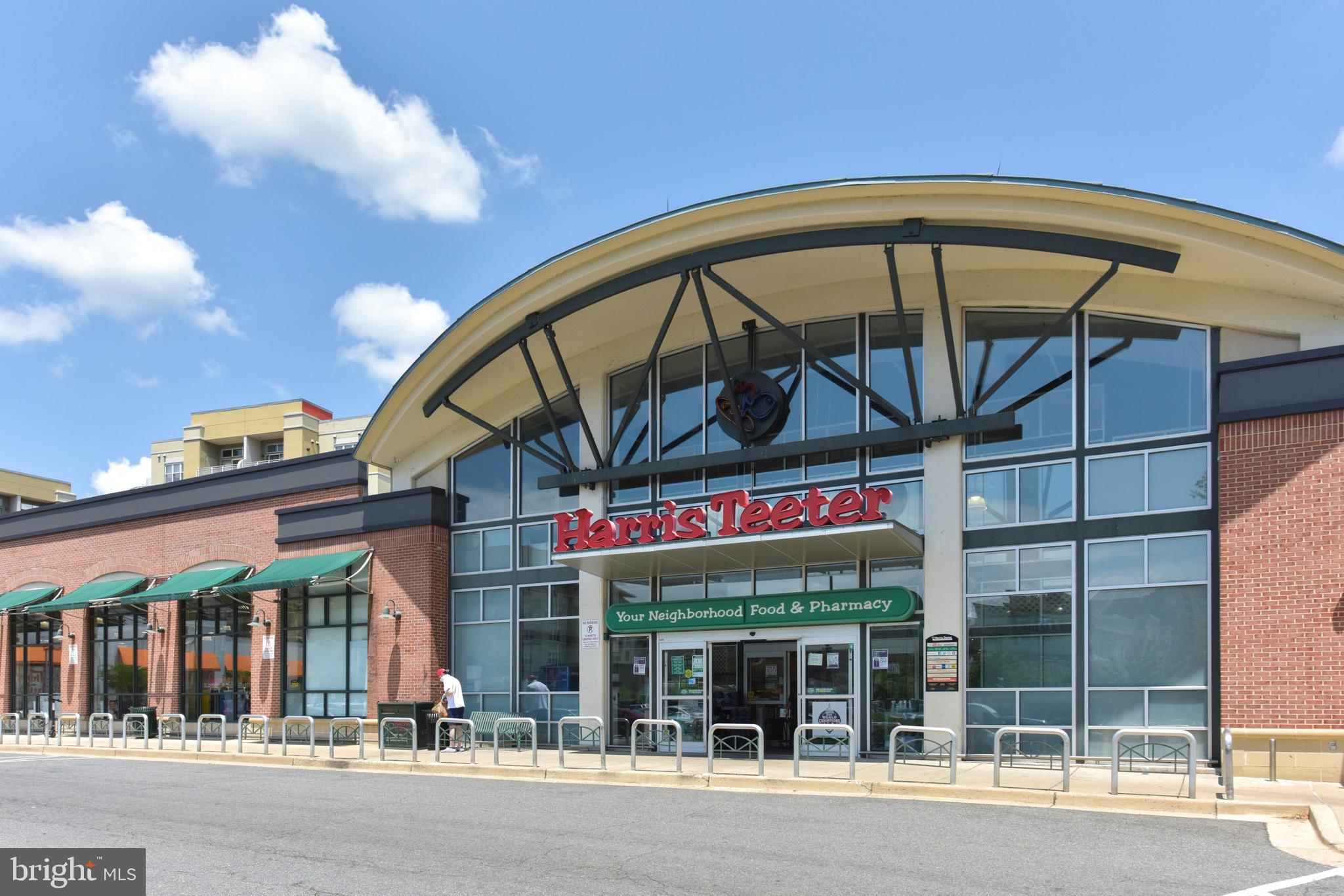 1805 Crystal Dr #208s