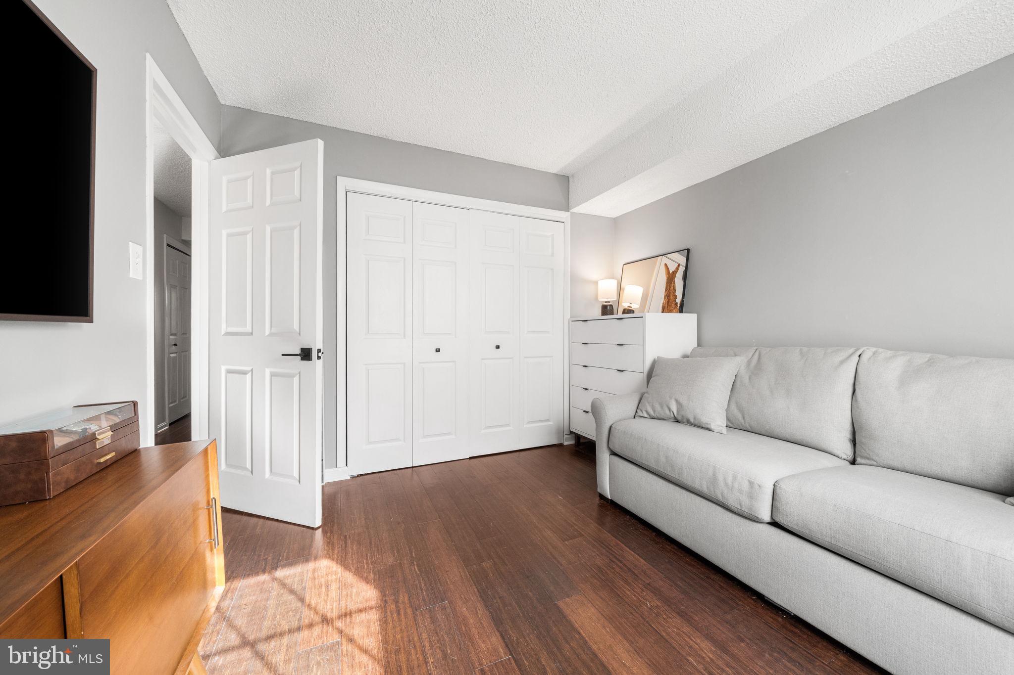 907 S ROLFE STREET 1-A