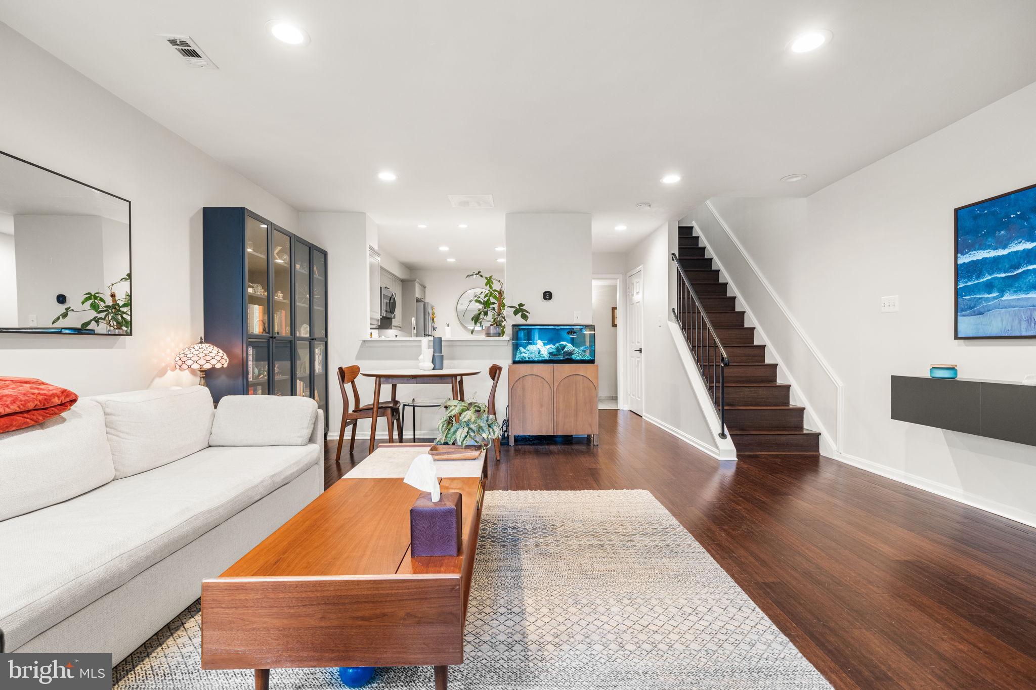 907 S ROLFE STREET 1-A