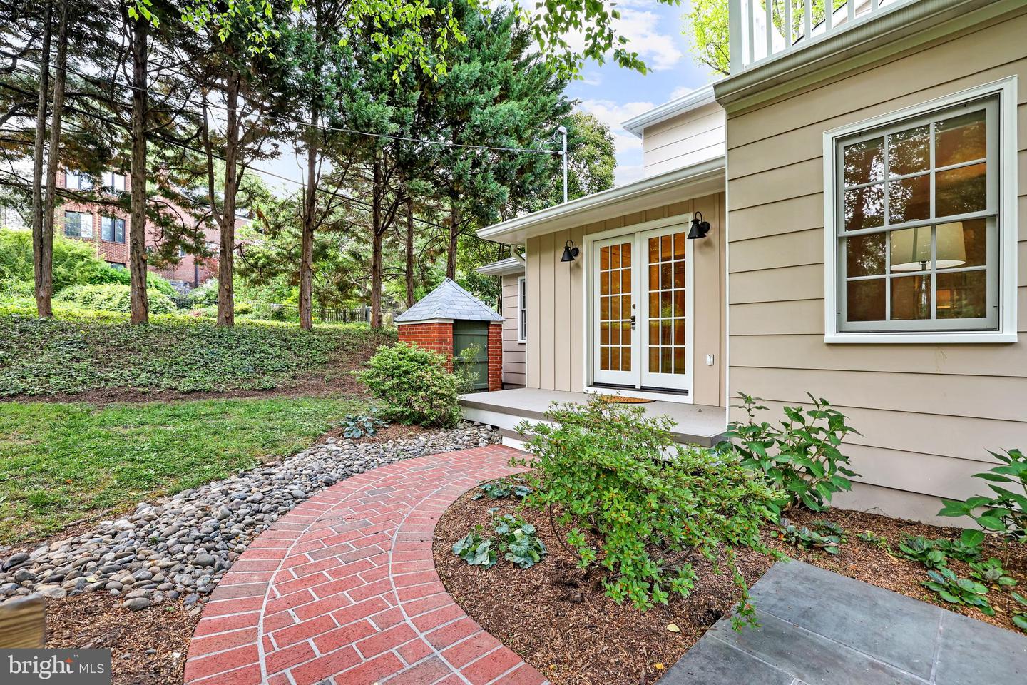 3500 Russell Rd