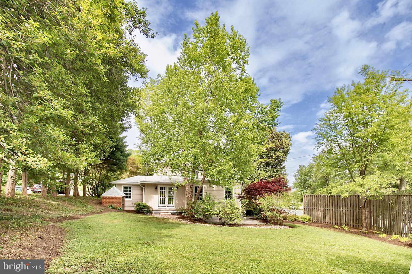 3500 Russell Rd