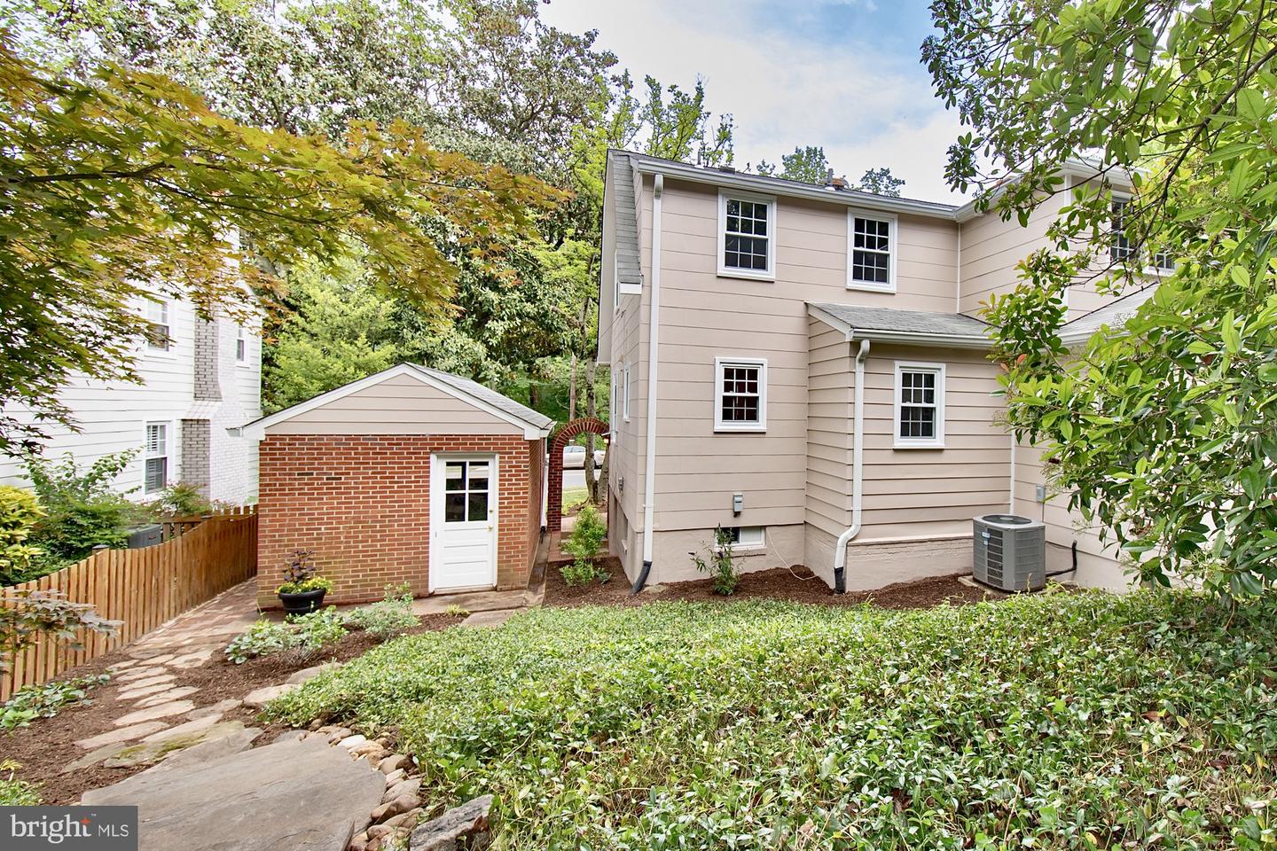 3500 Russell Rd