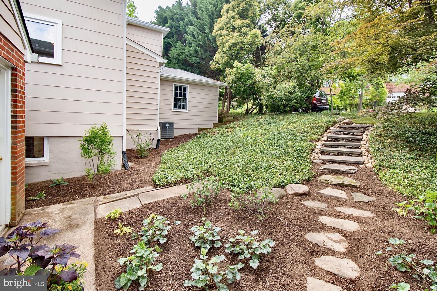 3500 Russell Rd