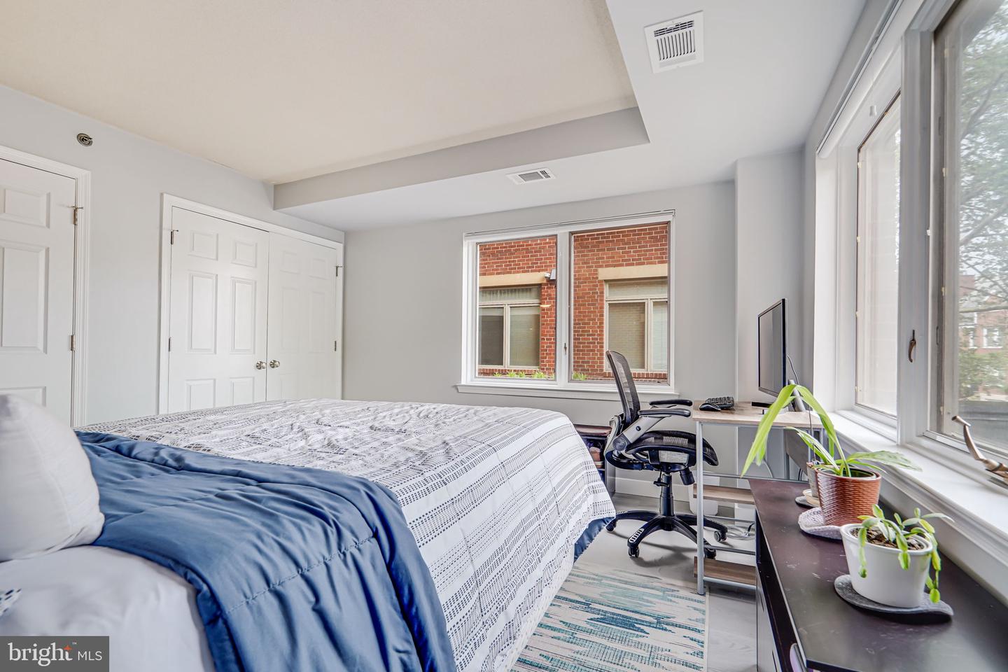 610 N West St #102
