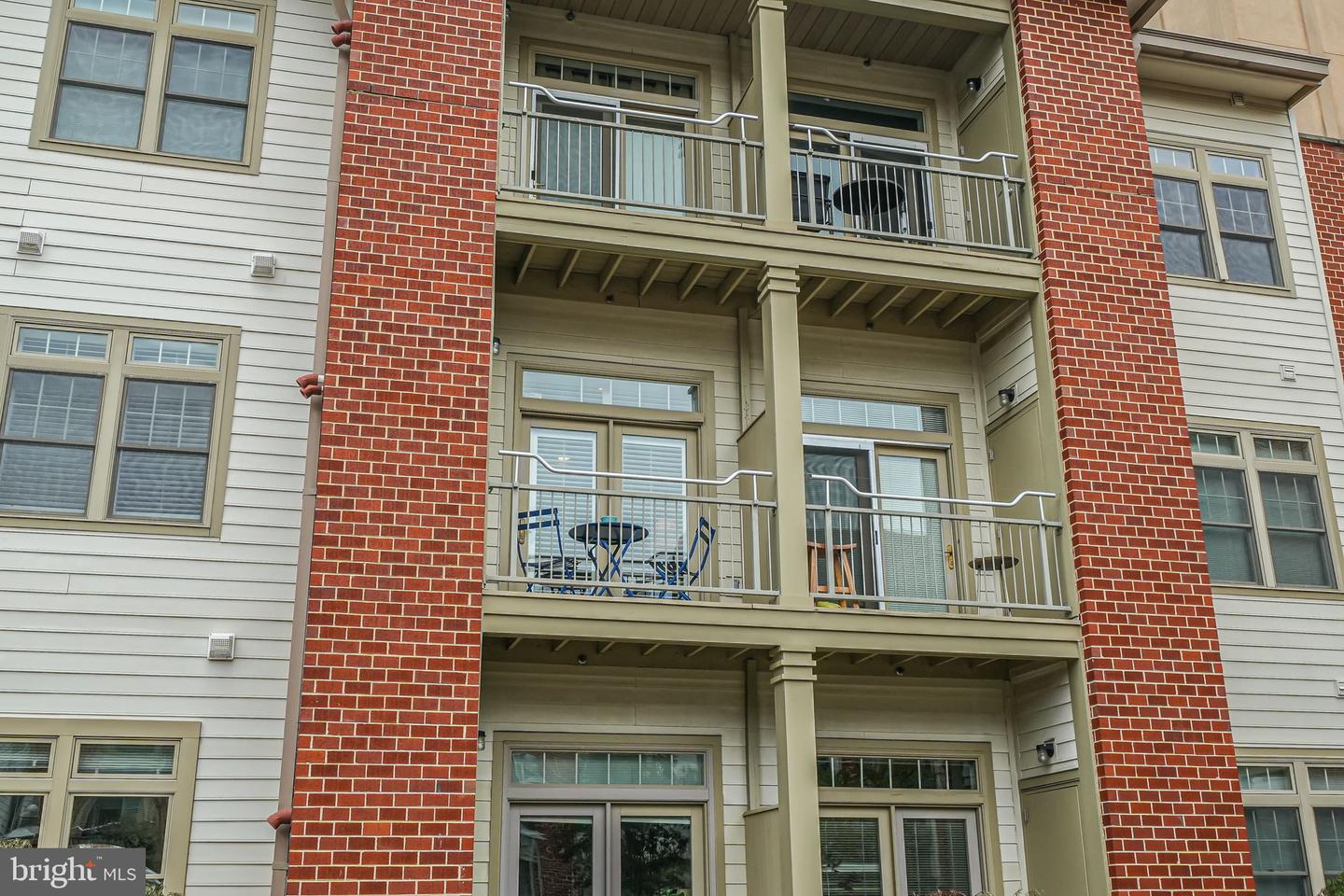 309 Holland Ln #238