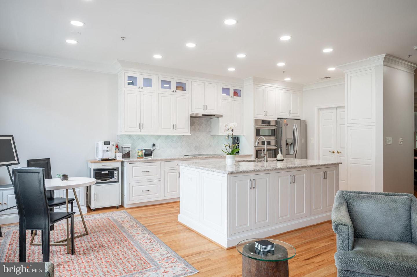 414 S FAYETTE ST