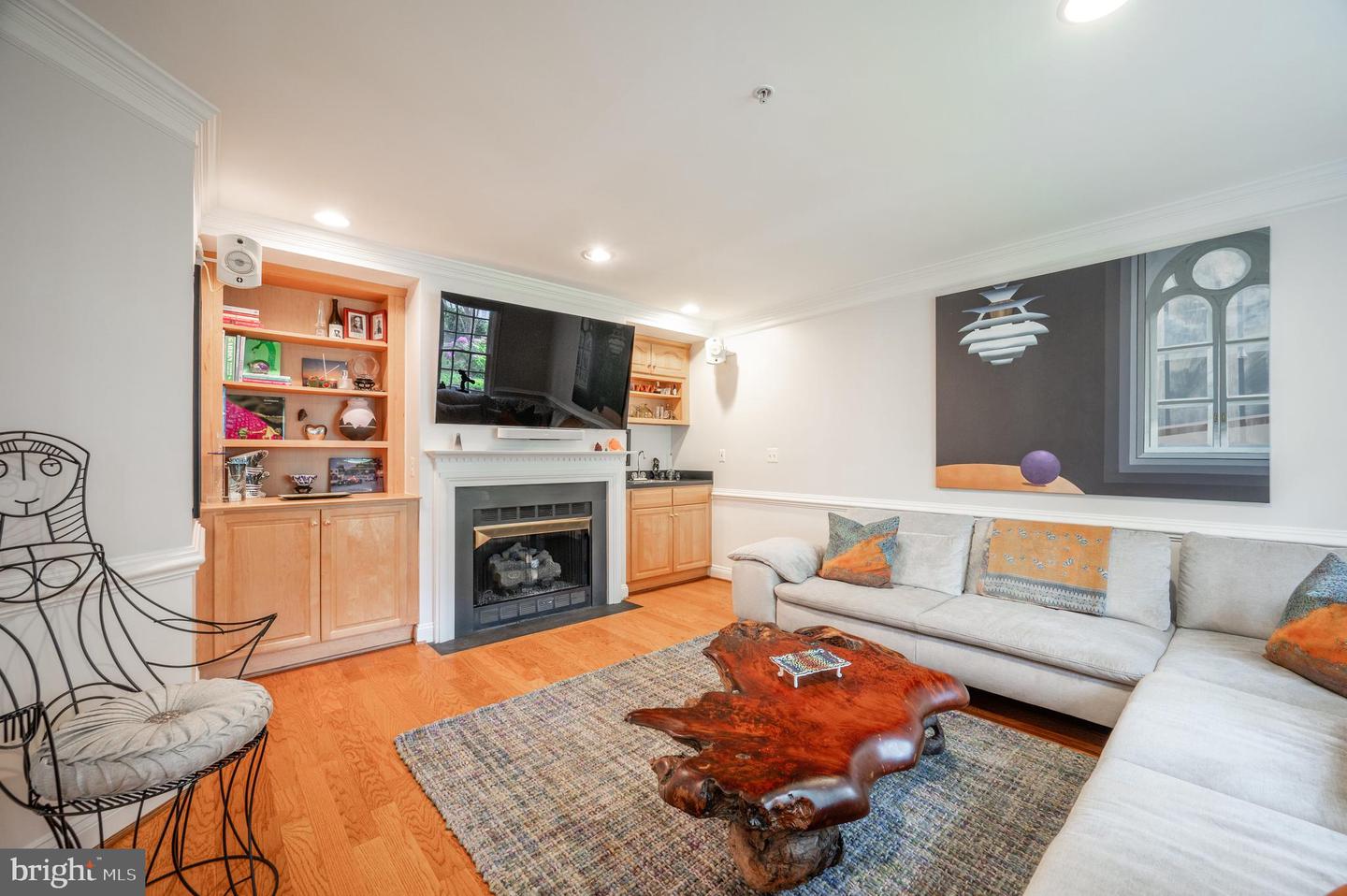 414 S FAYETTE ST