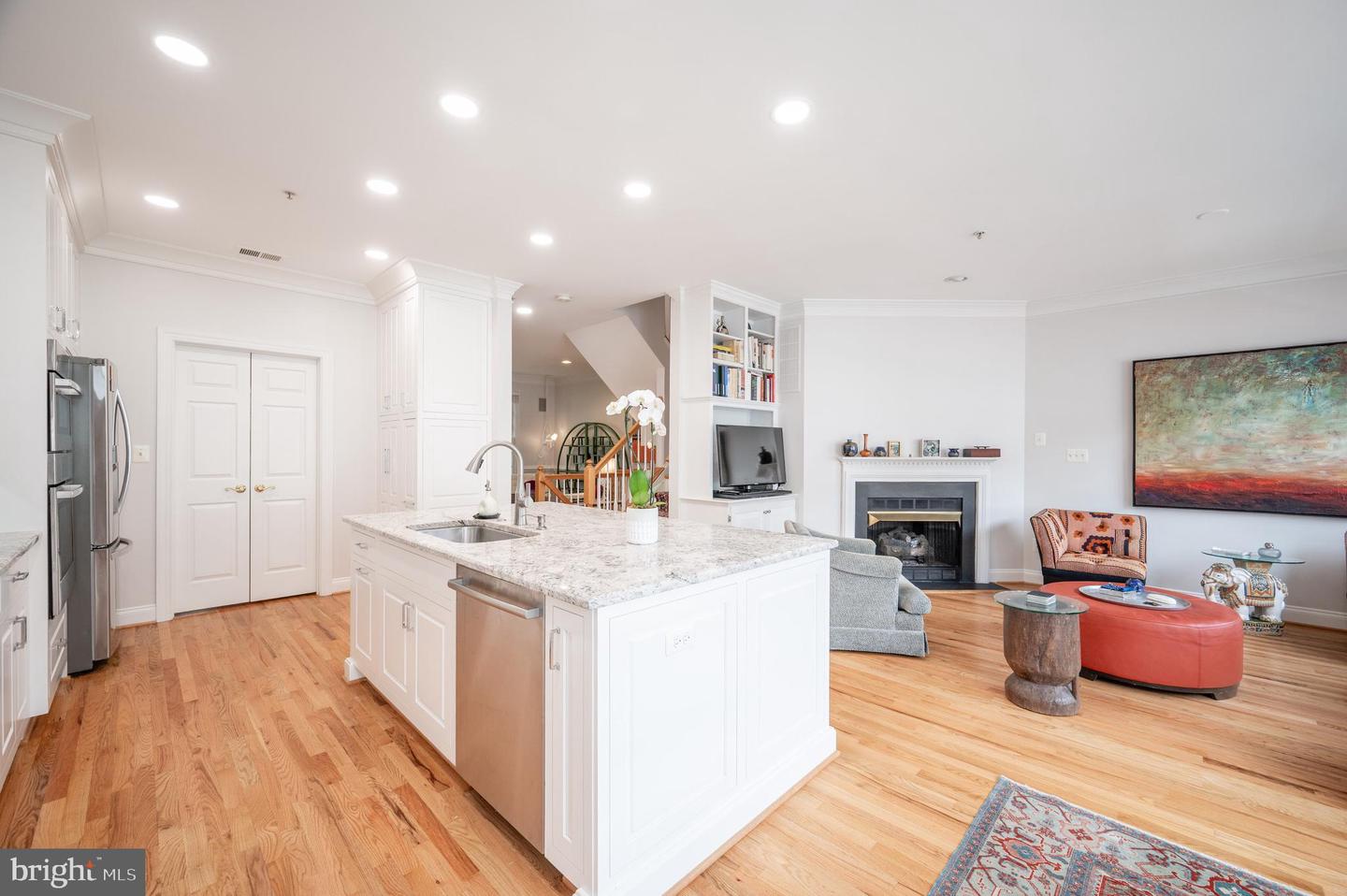 414 S FAYETTE ST