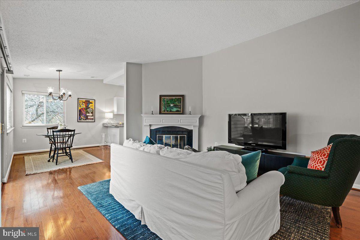 1907-B Villaridge Dr