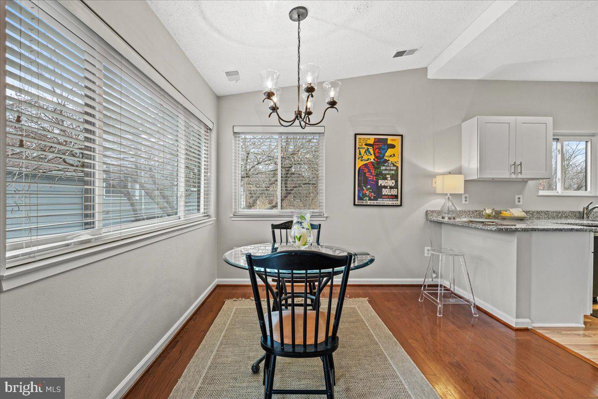 1907-B Villaridge Dr