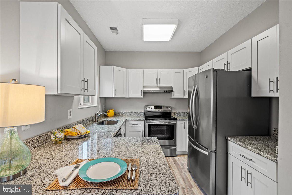 1907-B Villaridge Dr