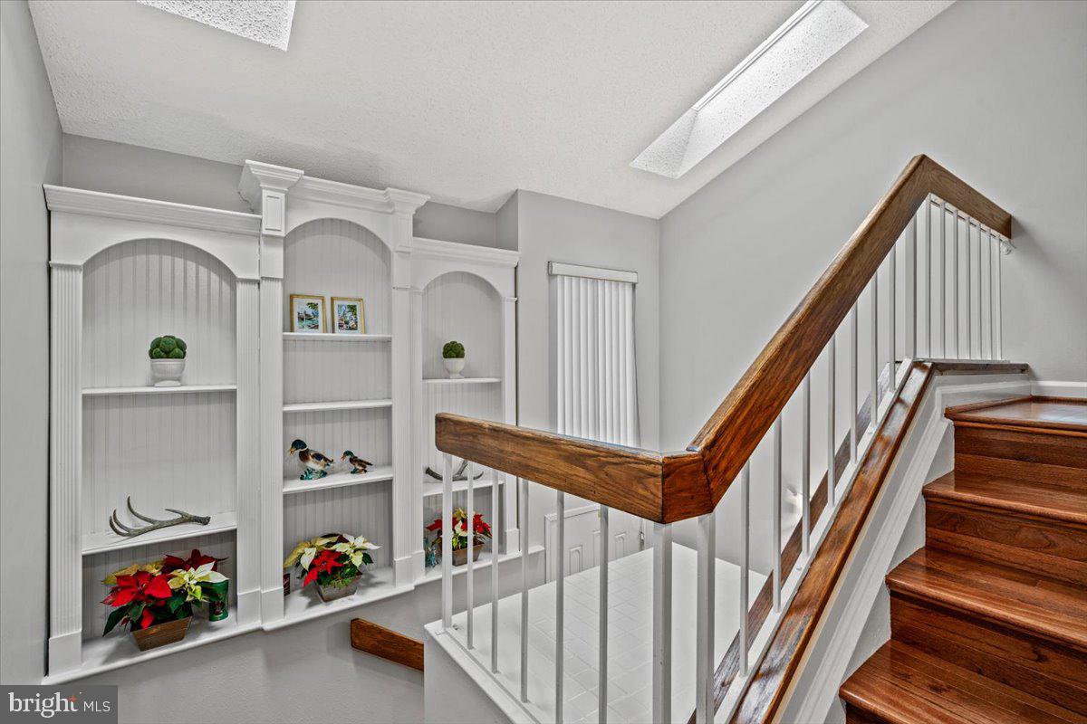 1907-B Villaridge Dr