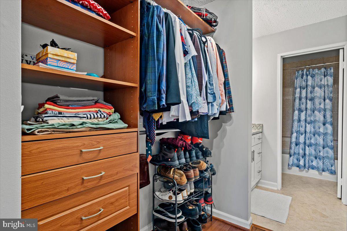 1907-B Villaridge Dr